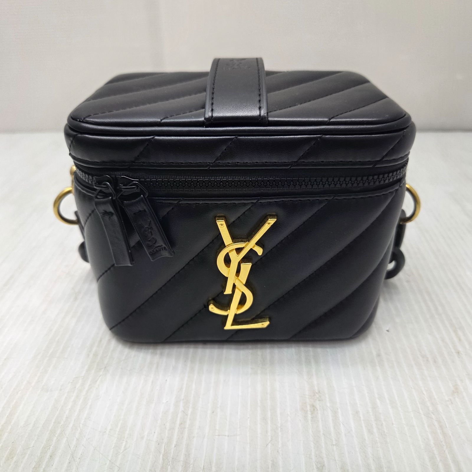 5 S04599 Yves Saint Laurent イヴ・サンローラン ヴァニティポーチ セカンドバッグ 鞄 レディース ブランド