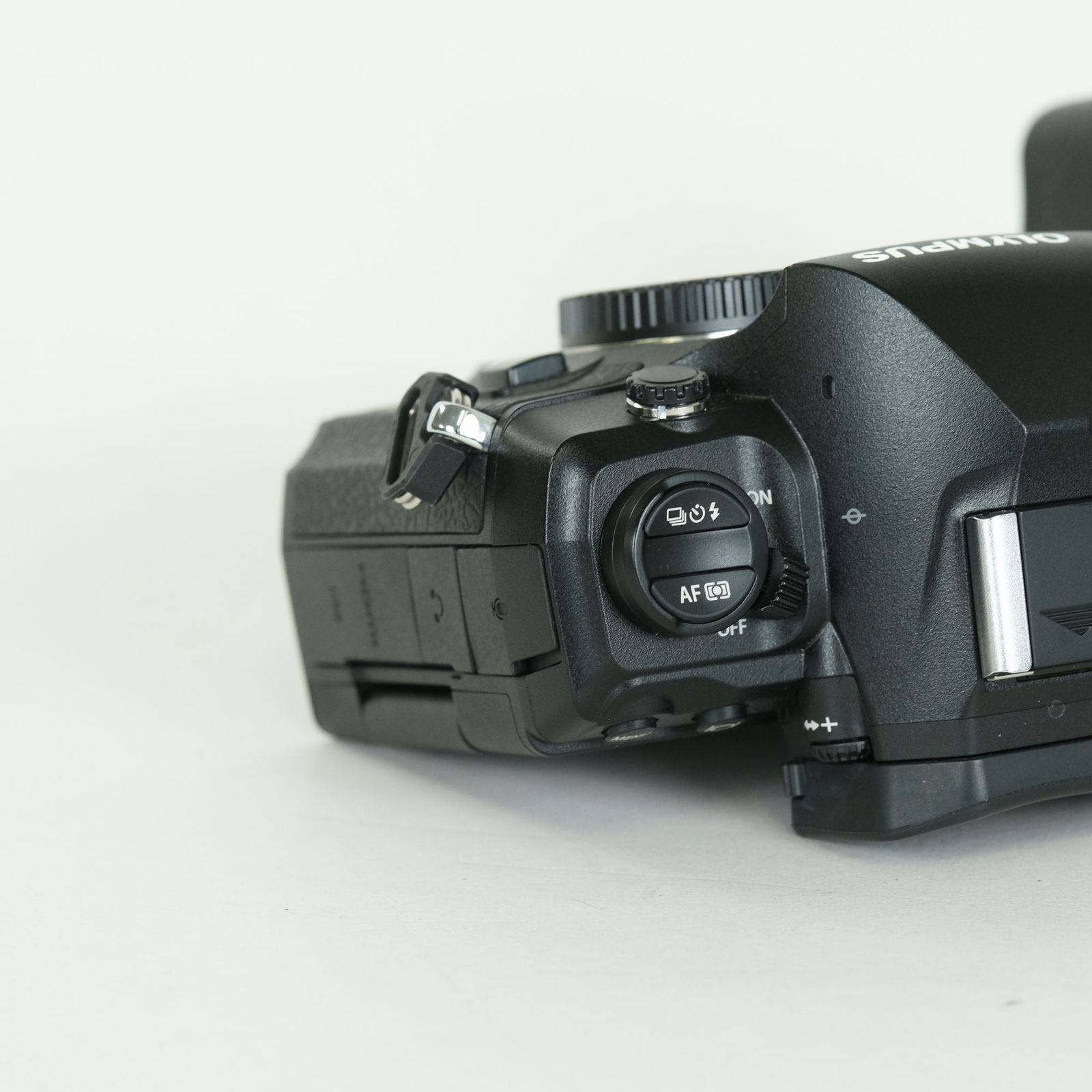美品 | シャッター数950回] OM SYSTEM OM-1 [ボディ] | マイクロフォー