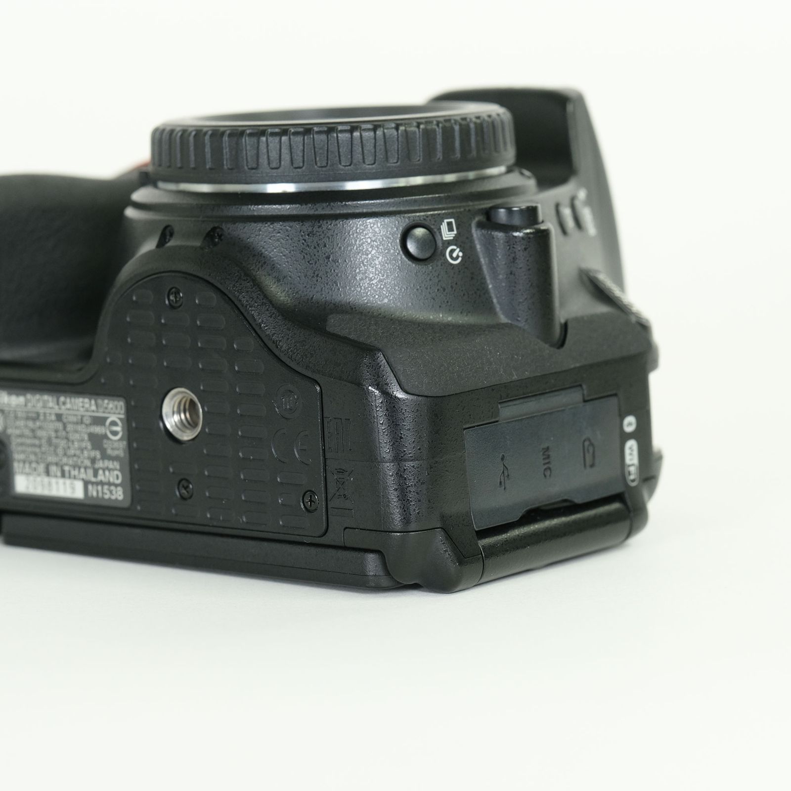 良品 | バッテリー2個付] Nikon D5600 [ボディ] | Nikon Fマウント