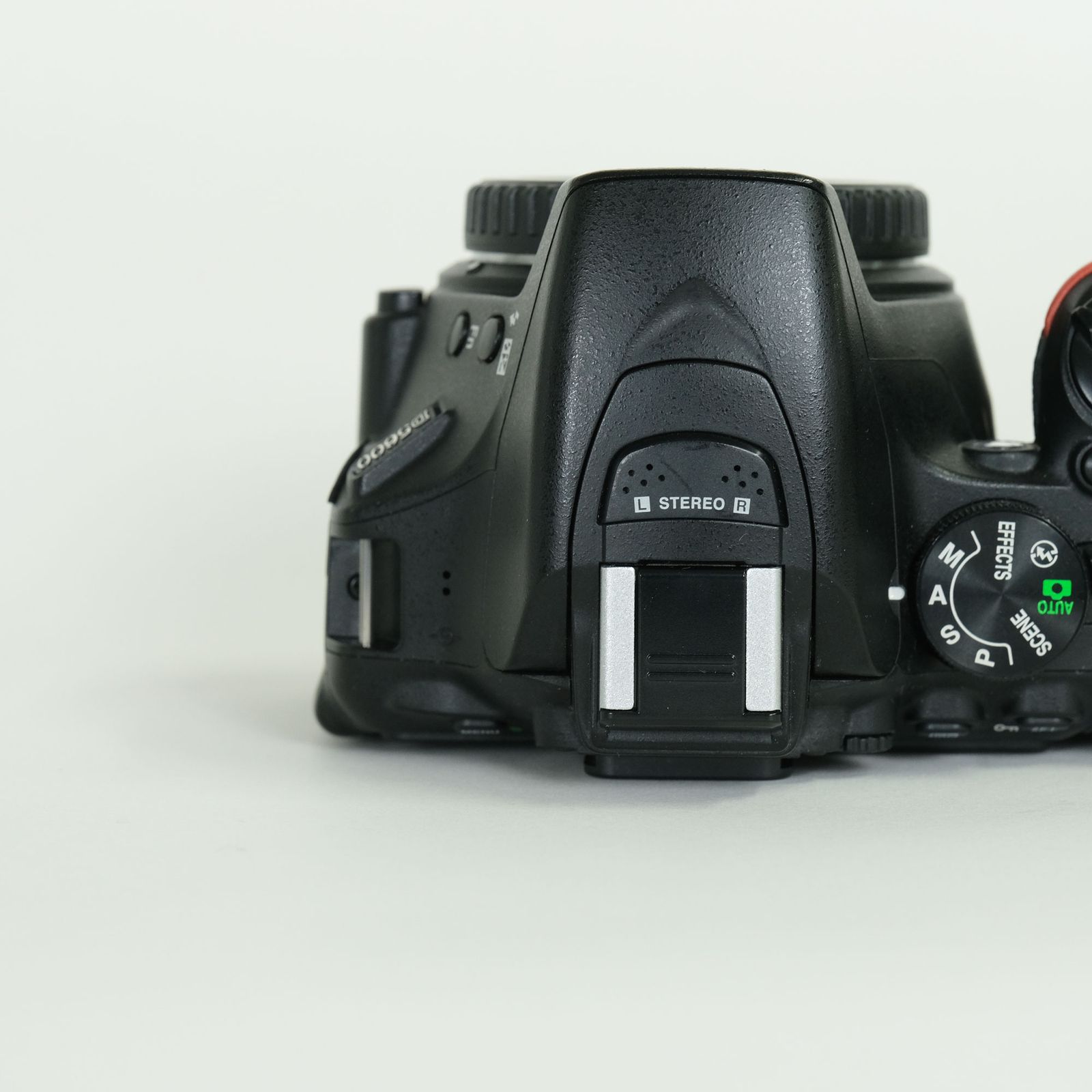 良品 | バッテリー2個付] Nikon D5600 [ボディ] | Nikon Fマウント