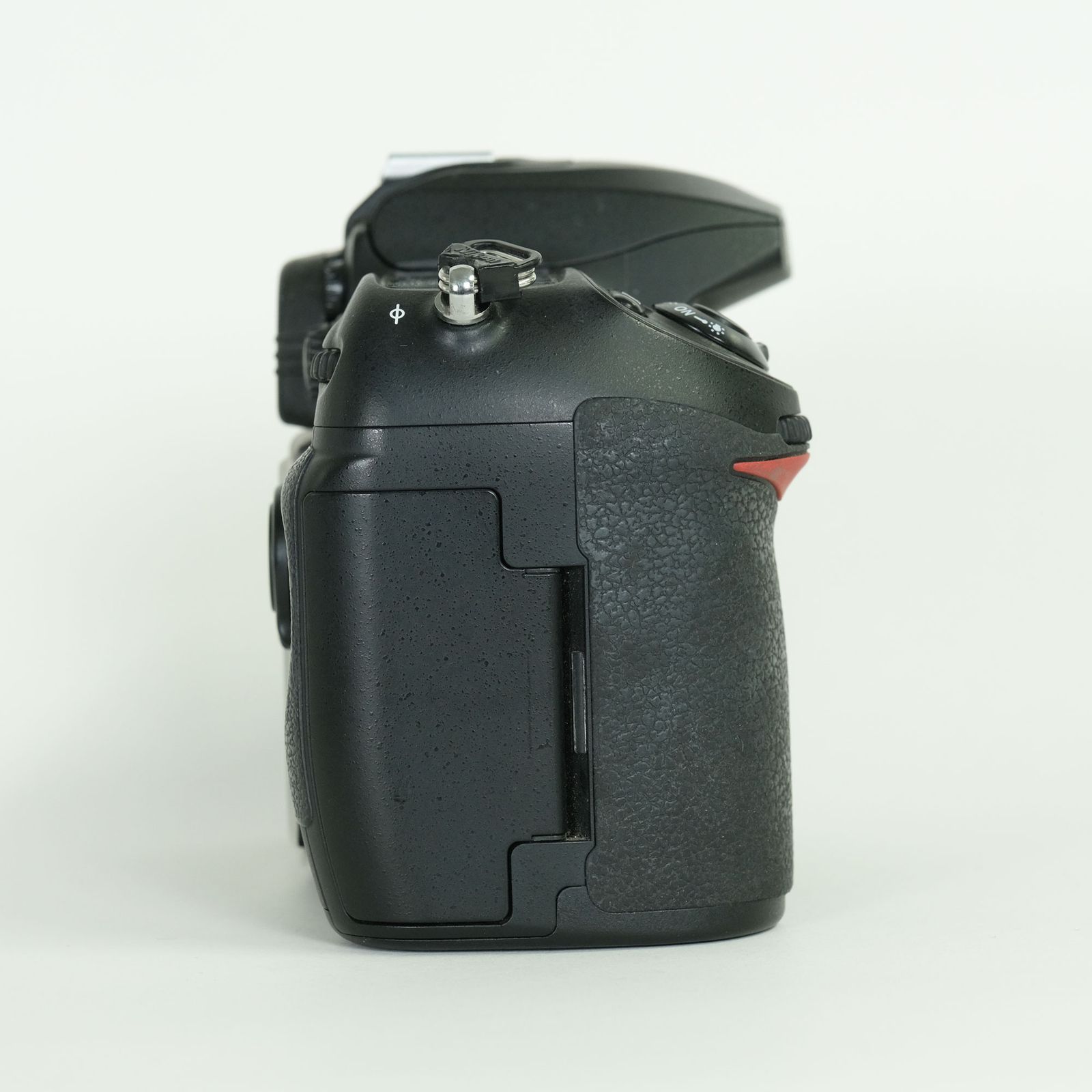 並品 | シャッター数57,860回] Nikon D200 ボディ | ニコンFマウント