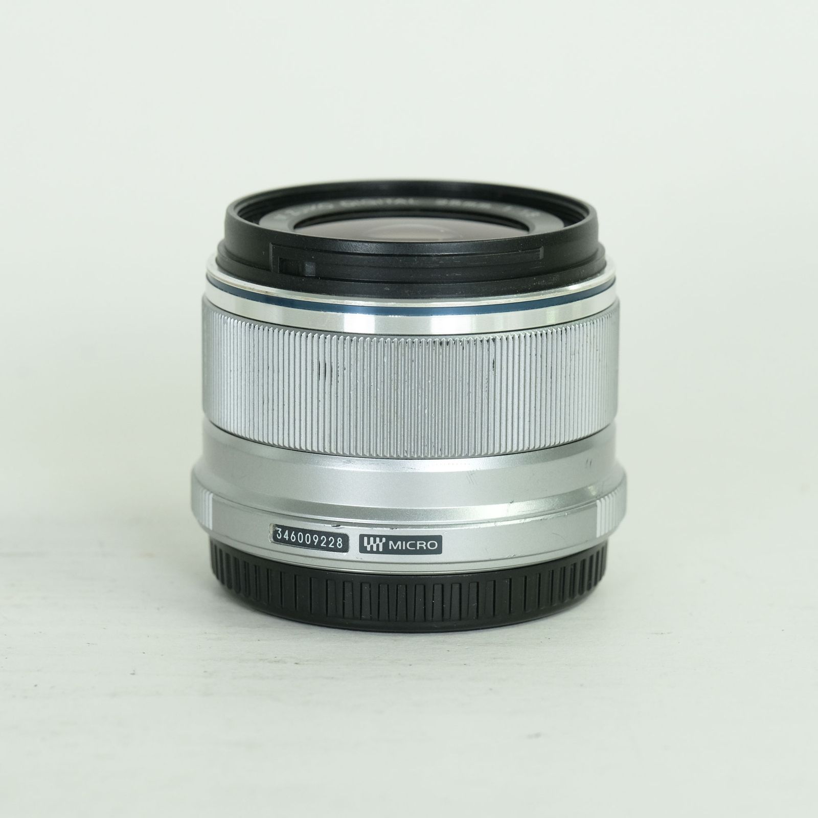 並品 | フード付] OLYMPUS M.ZUIKO DIGITAL 25mm F1.8 [シルバー