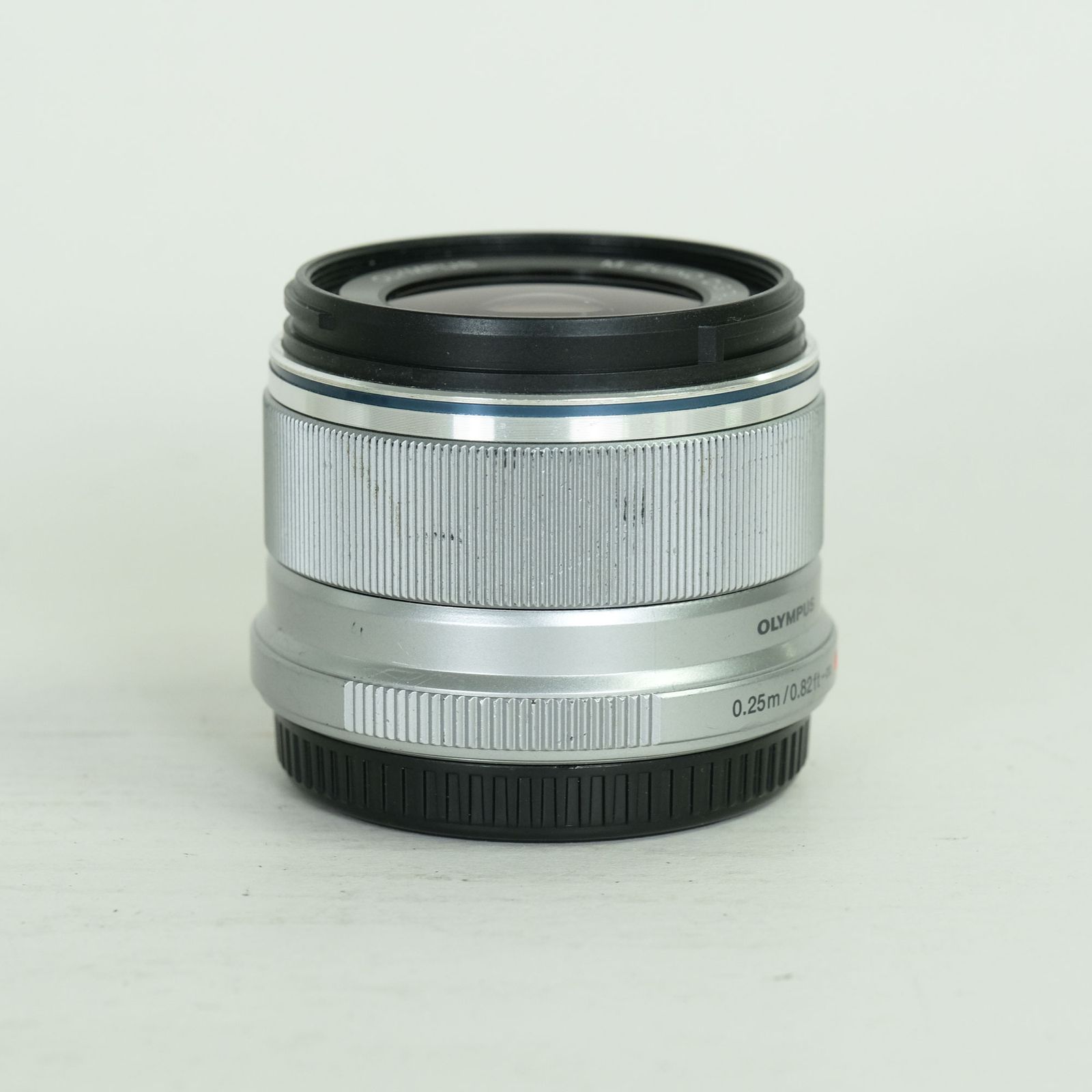 並品 | フード付] OLYMPUS M.ZUIKO DIGITAL 25mm F1.8 [シルバー