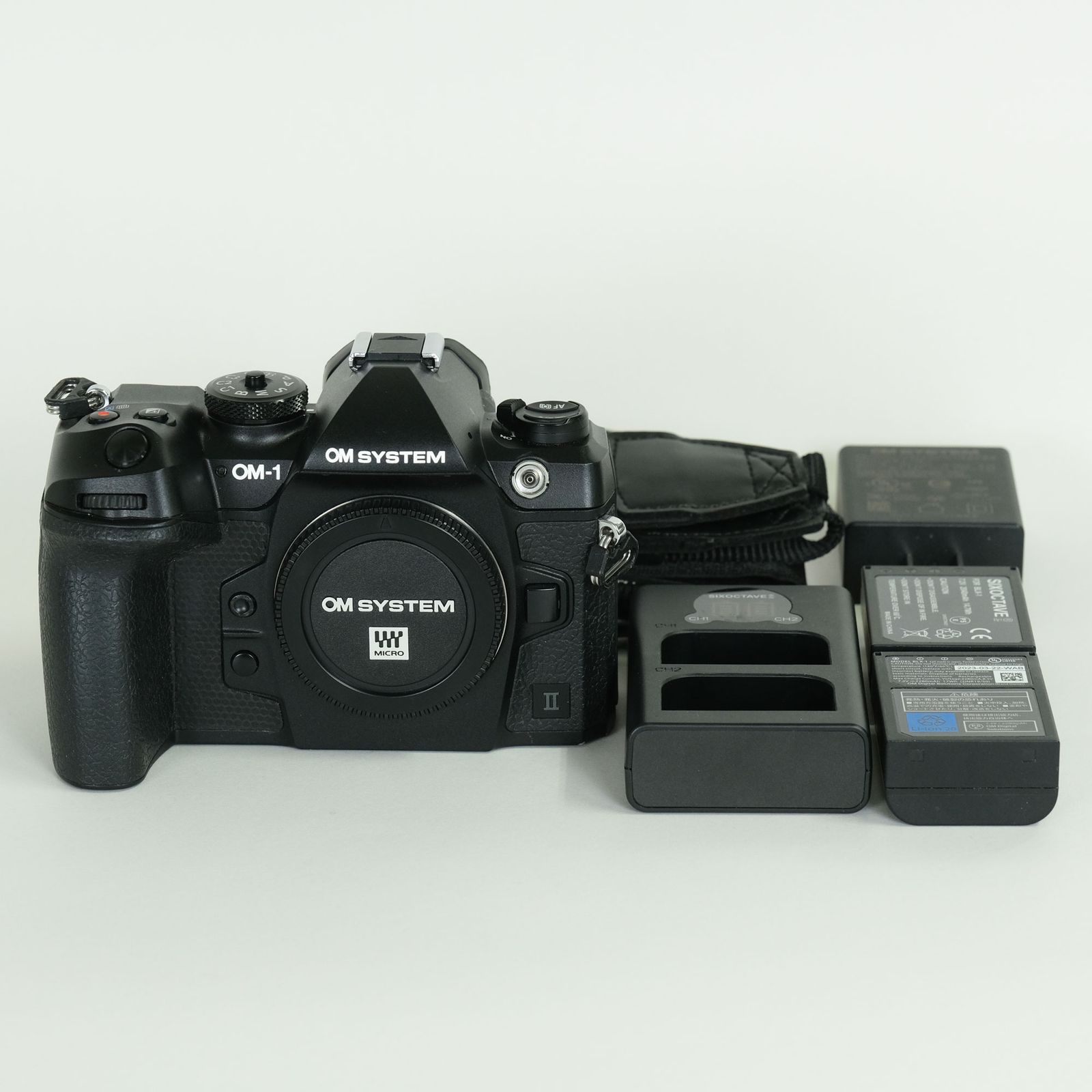 OM SYSTEM OM-1（シャッター回数103回）+互換バッテリー 2個 OM SYSTEM OM-1（シャッター回数103回）+互換バッテリー 2個 【公式通販】