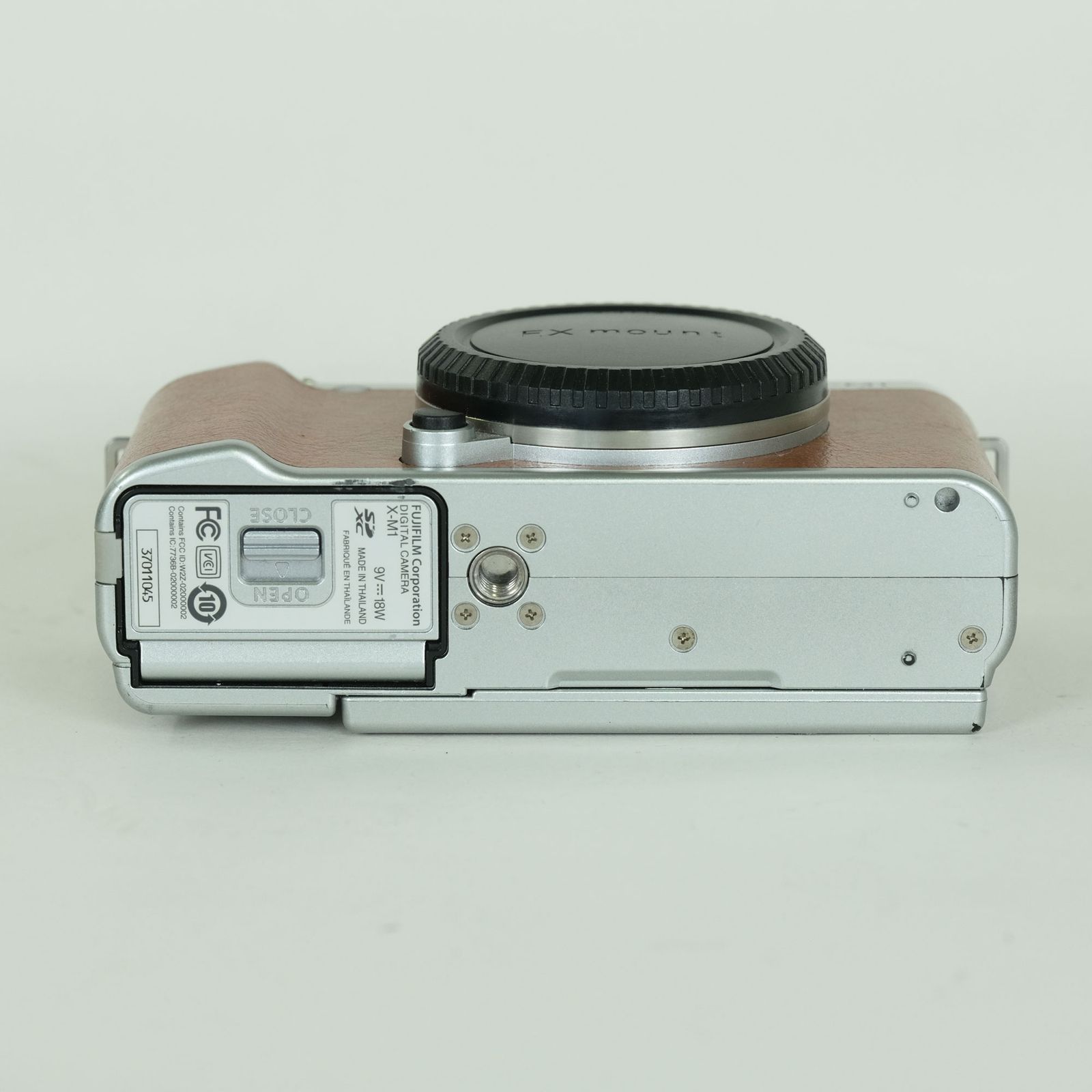 並品] FUJIFILM X-M1 ボディ ブラウン | 富士フイルムXマウント - メルカリ
