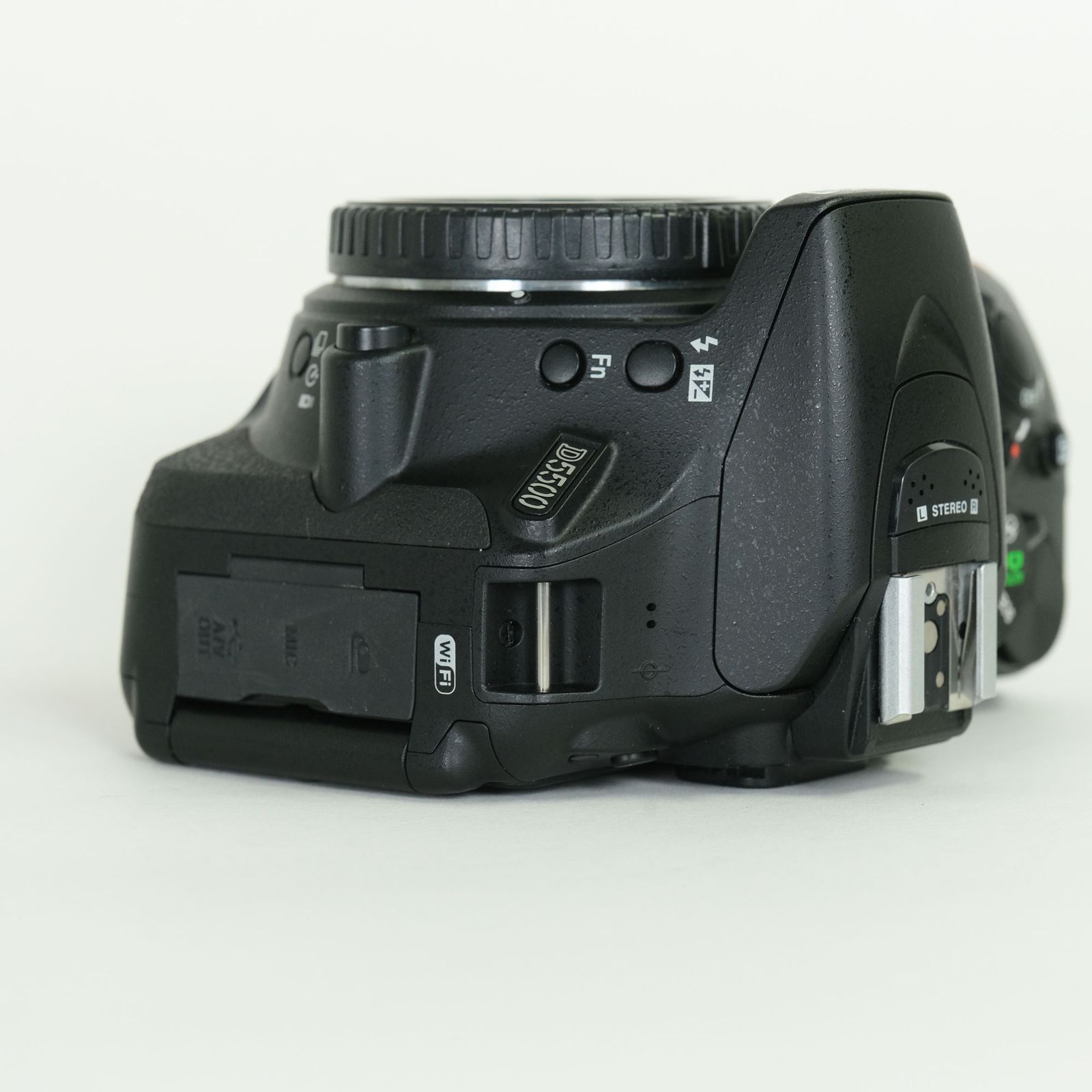 Nikon D5500 デジタル一眼レフカメラ　シャッターカウント8.963枚 美品 | シャッター数195回｜バッテリー2個付] Nikon D5500 | Nikon F