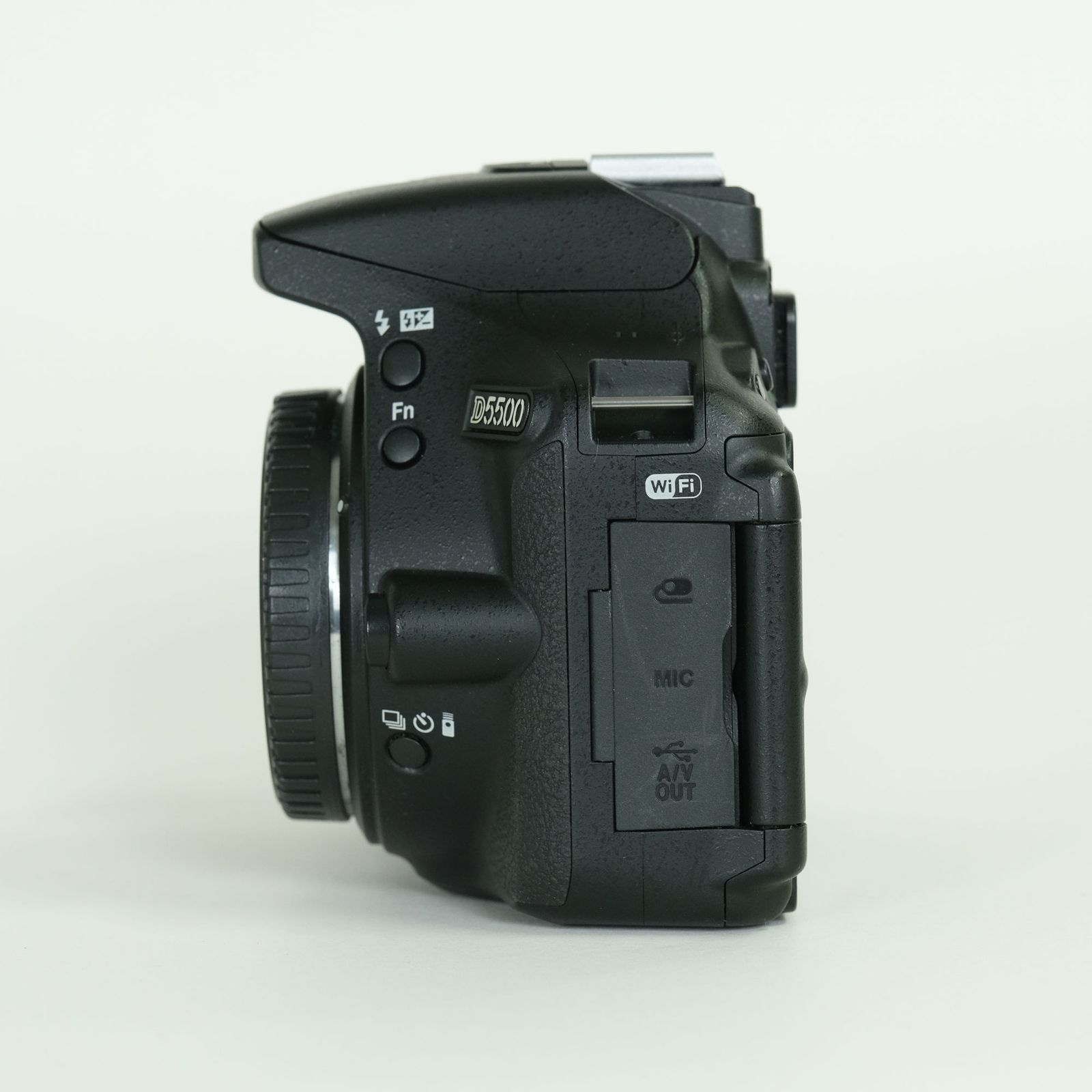 美品 | シャッター数195回｜バッテリー2個付] Nikon D5500 | Nikon F