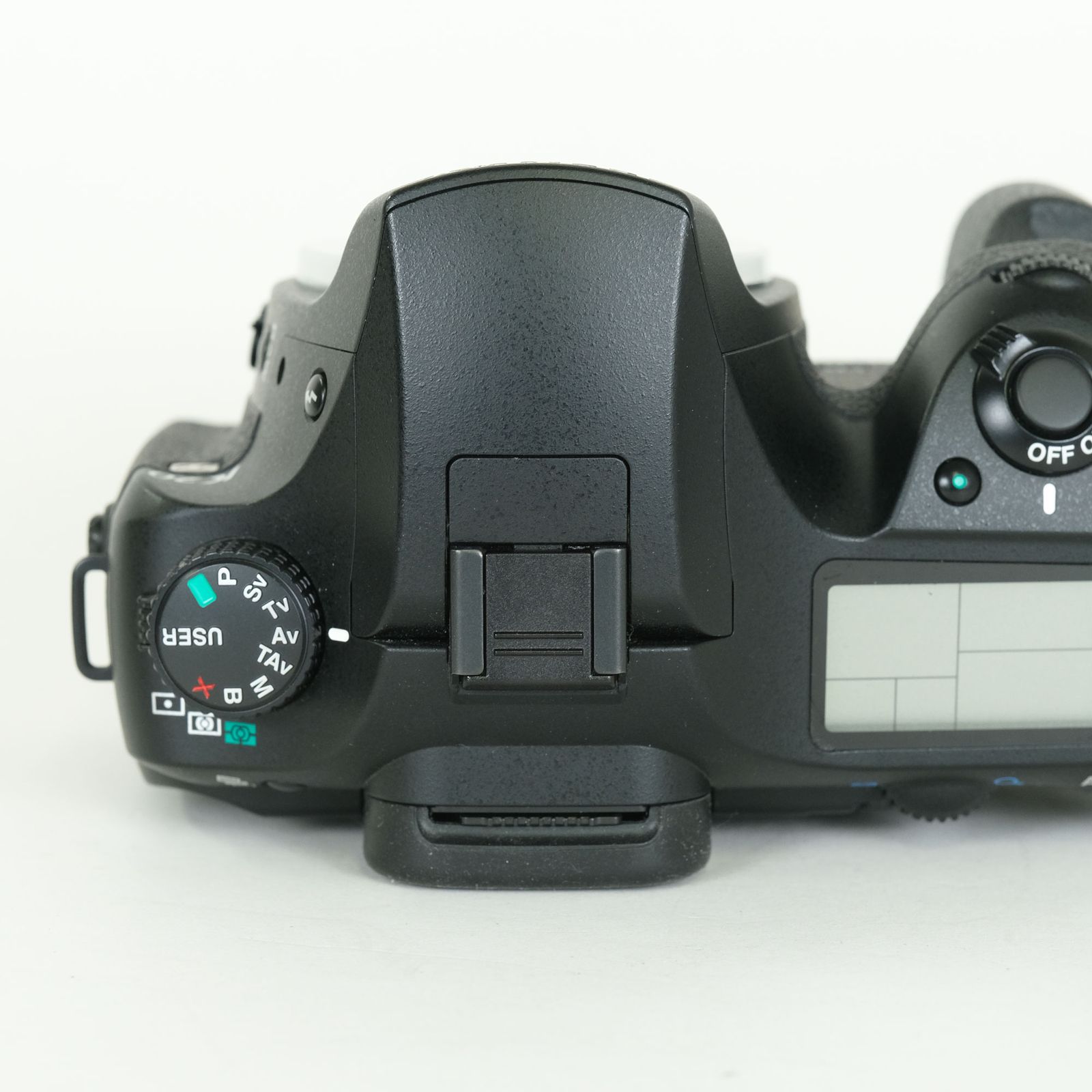 美品 | シャッター数4,208回｜バッテリーグリップ付] PENTAX K20D