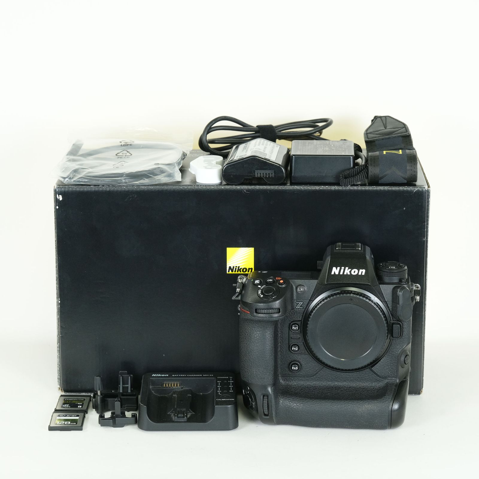 良品 | シャッター数41,150回｜CFカード付] Nikon Z9 | Nikon Z