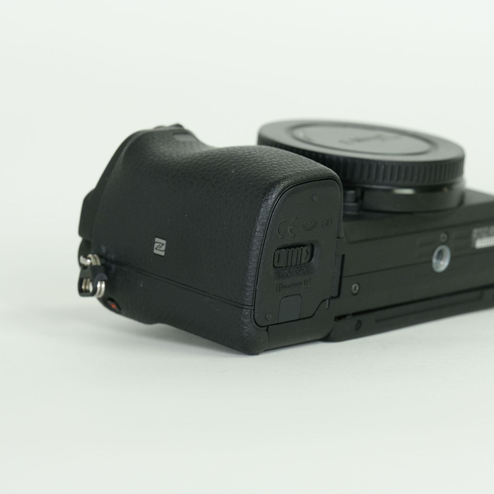 美品 | シャッター数6,908回] SONY α6400（ILCE-6400） [ボディ