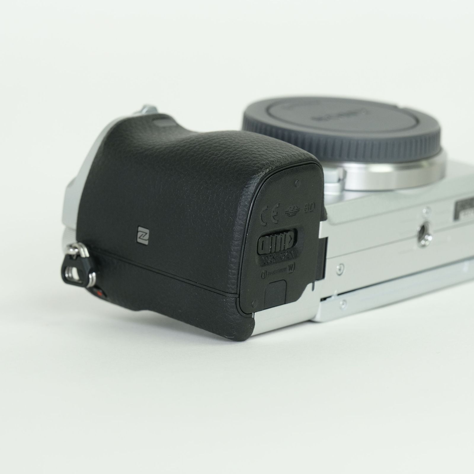 美品 | シャッター数1,730回] SONY α6400（ILCE-6400） [ボディ