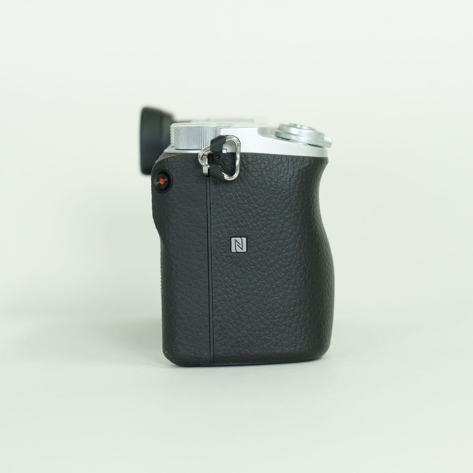 美品 | シャッター数1,730回] SONY α6400（ILCE-6400） [ボディ