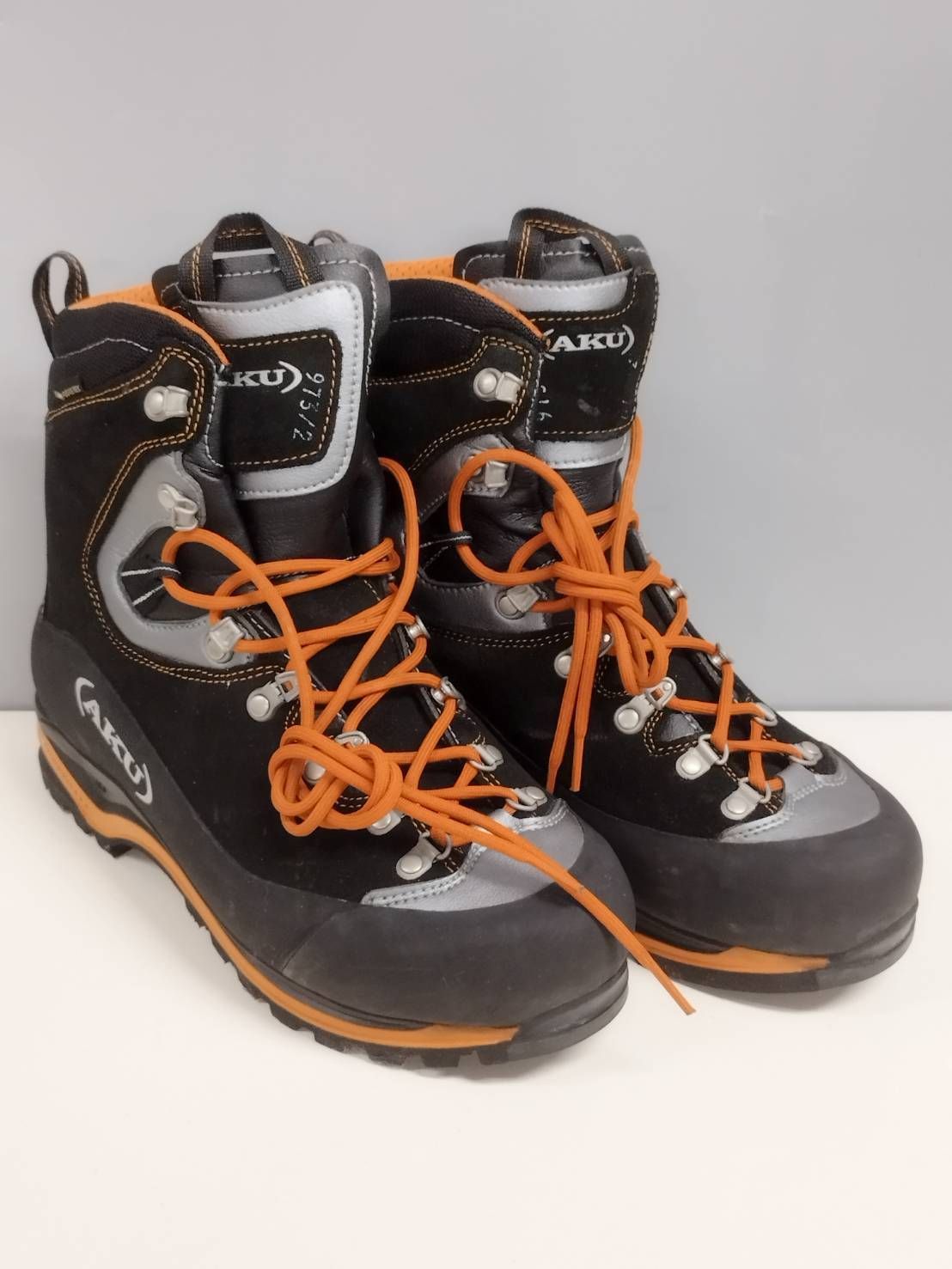 【美品】AKU アク YATUMINE Ⅱ GTX/登山靴/26.0cm