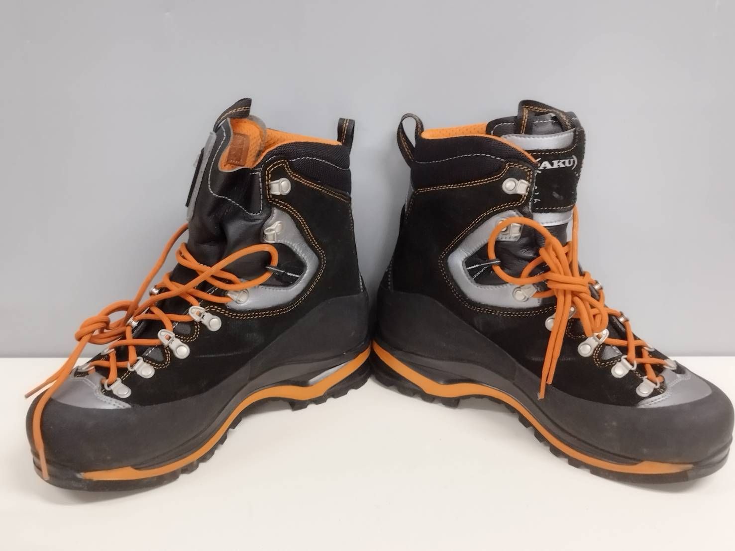 美品】AKU アク YATUMINE Ⅱ GTX/登山靴/26.0cm - メルカリ