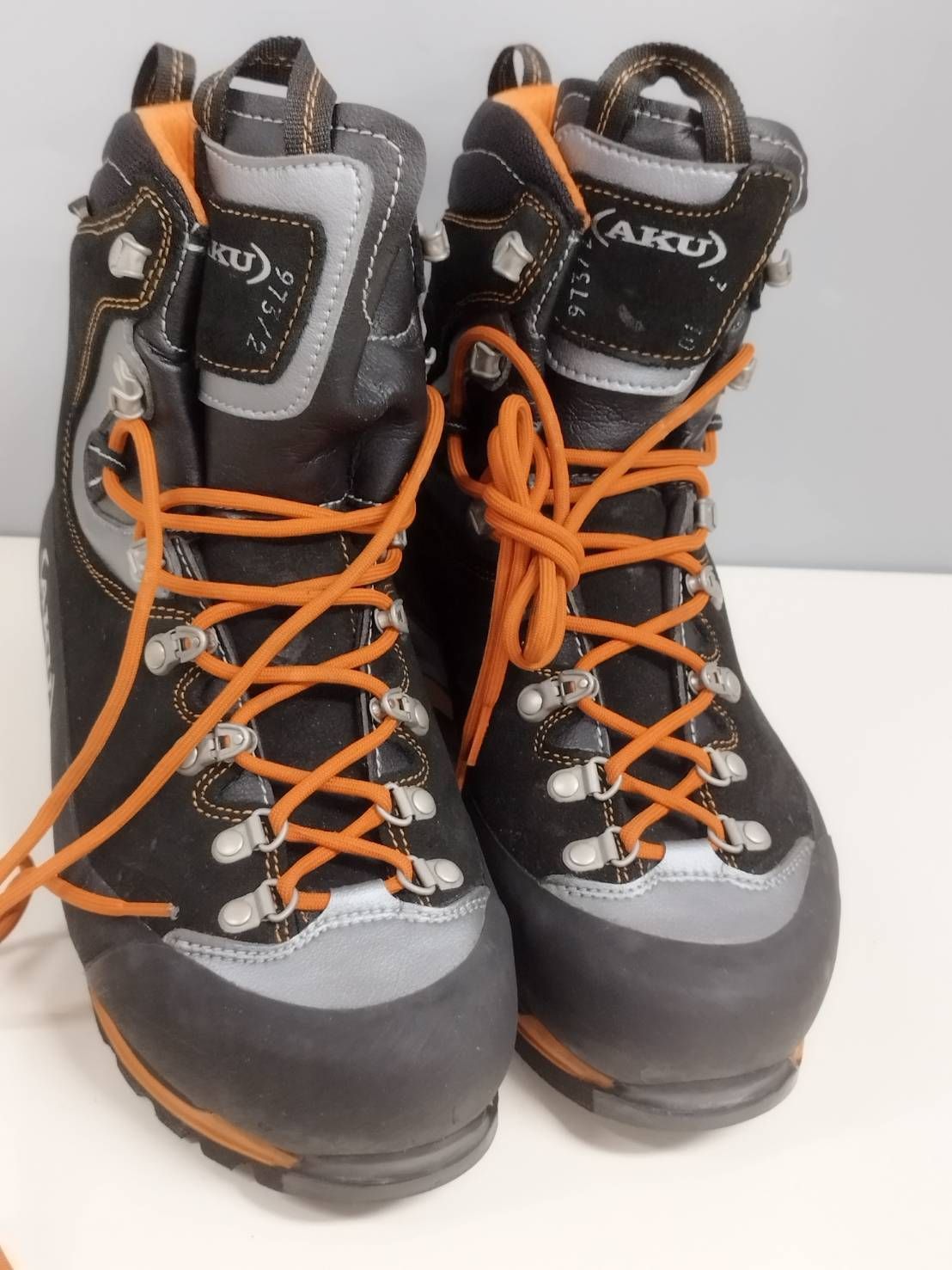 美品】AKU アク YATUMINE Ⅱ GTX/登山靴/26.0cm - メルカリ