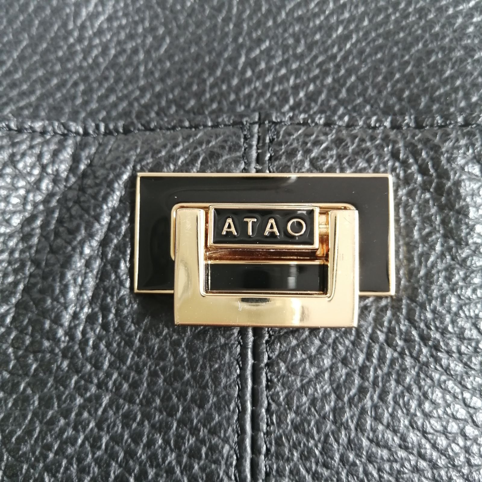 アタオ ショルダーバッグ ホリデー ブラック レザー 革 黒 ATAO 撥水 