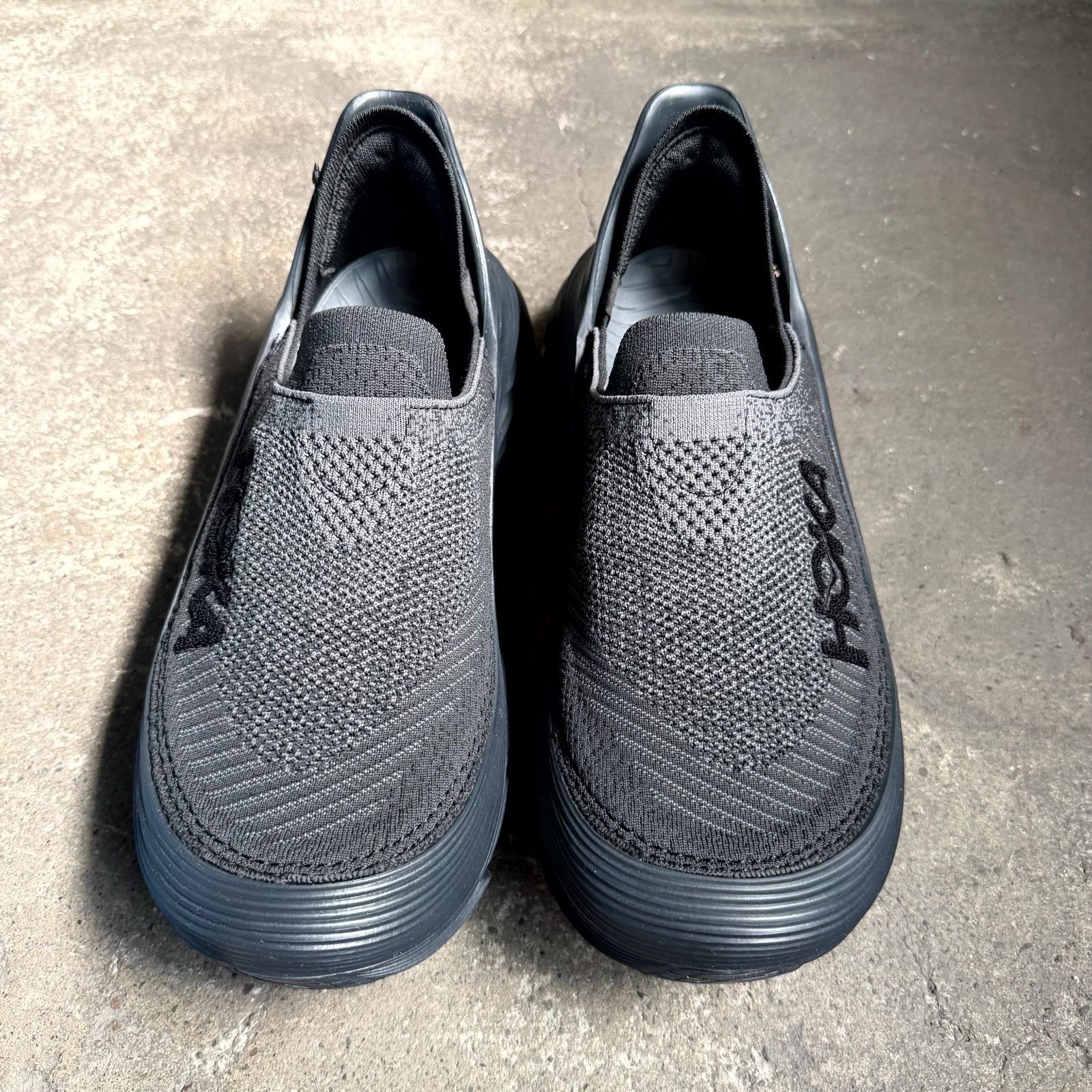 HOKA U RESTORE TC エンジニアードジャカードメッシュ スリッポン 