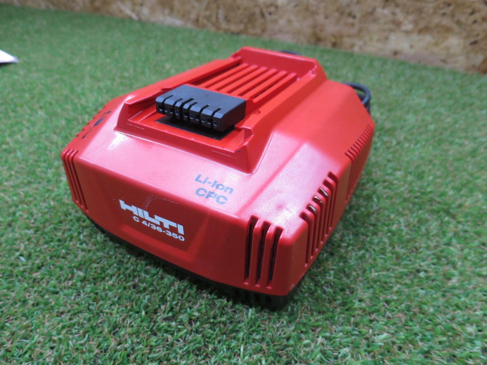 HILTI ヒルティ リチウムイオン バッテリー充電器 C4/36-350 充電工具