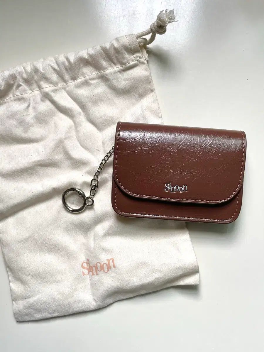 シヌーン ロゴ カード 財布_ブラウン