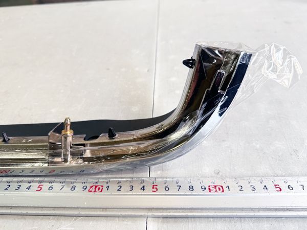 いすゞ NEWエルフ メッキ ヘッドライトリム 左右セット - メルカリ