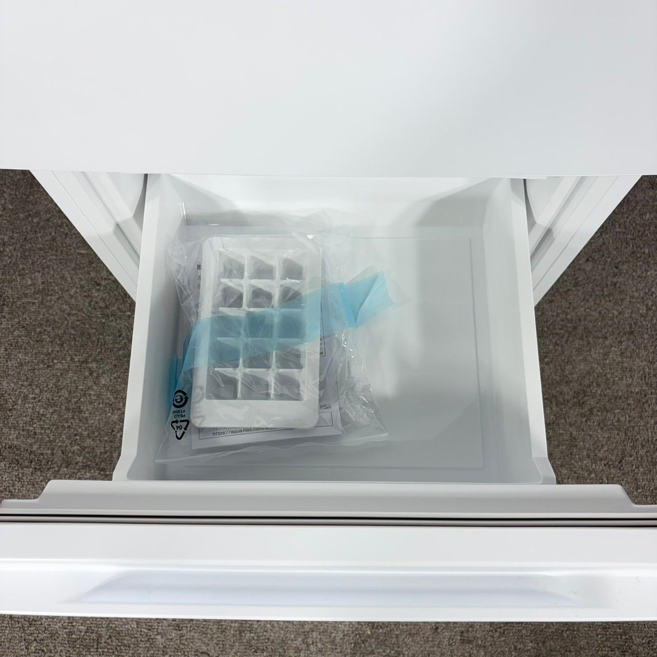 2025年製】 極美品 使用約1ヶ月 AQUA アクア 冷凍冷蔵庫 AQR-20R 200L