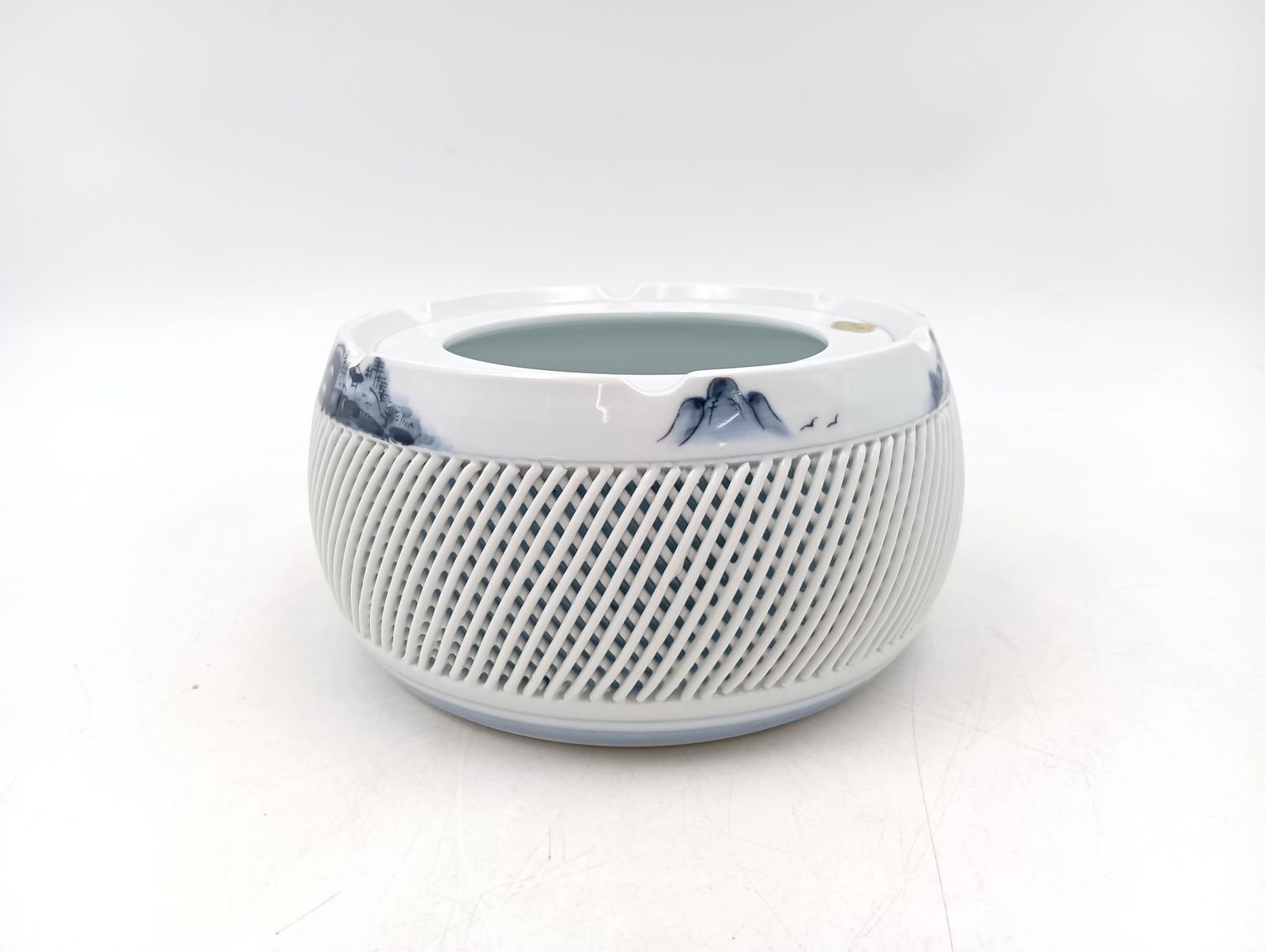 有田燒 琴峰窯 透かし網目 灰皿 陶器製_Y9516 - メルカリ