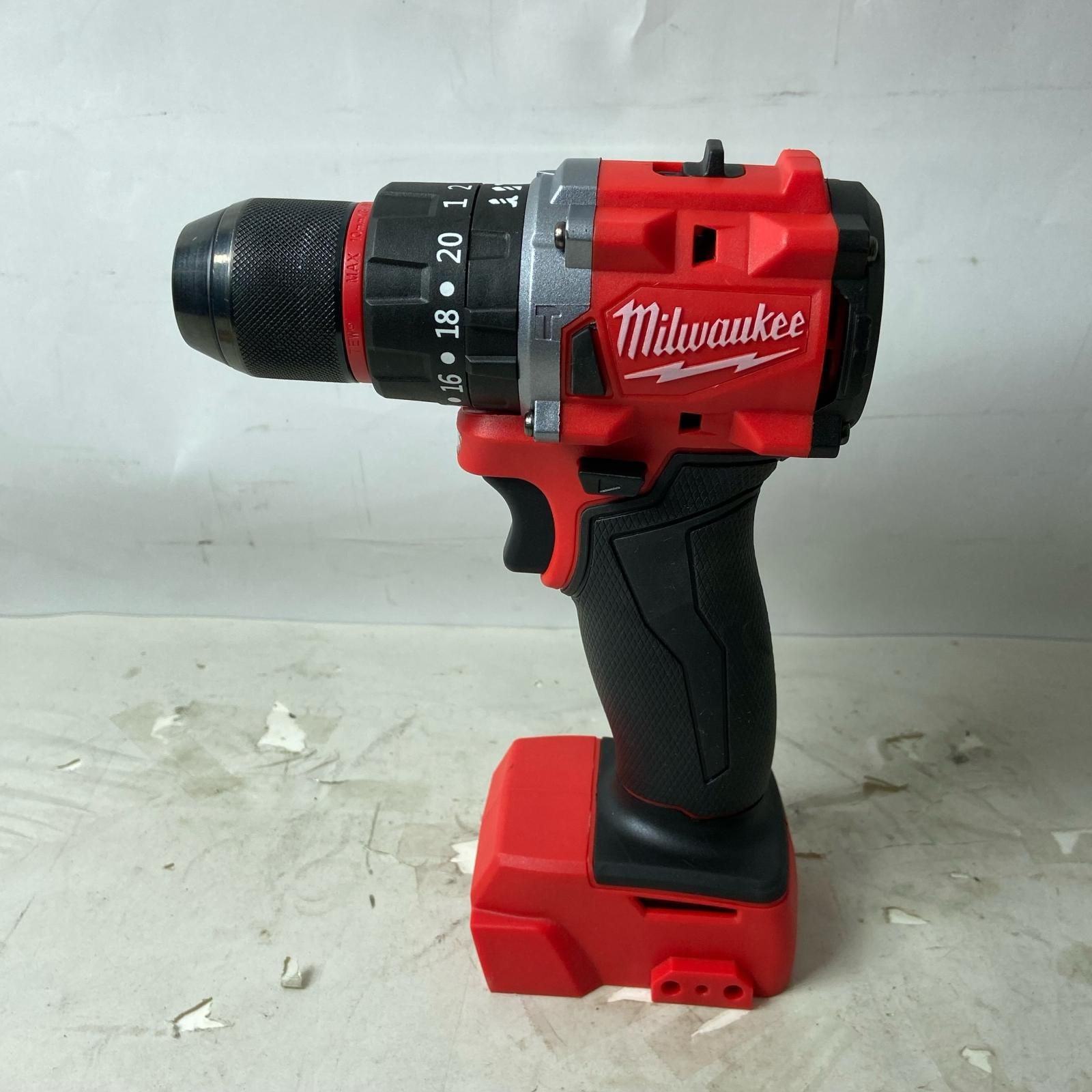 Milwaukee 充電式振動ドリルドライバー レッド