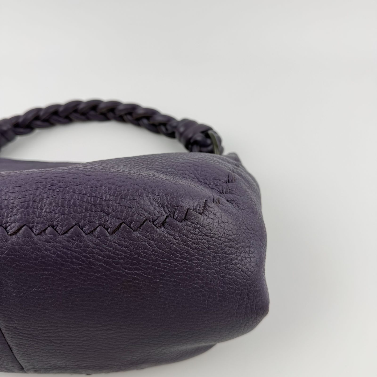 ボッテガヴェネタBottega Veneta アーモンドトゥパンプス　パープル 中古】Bottega Veneta ボッテガヴェネタ ハンドバッグ パープル レザー