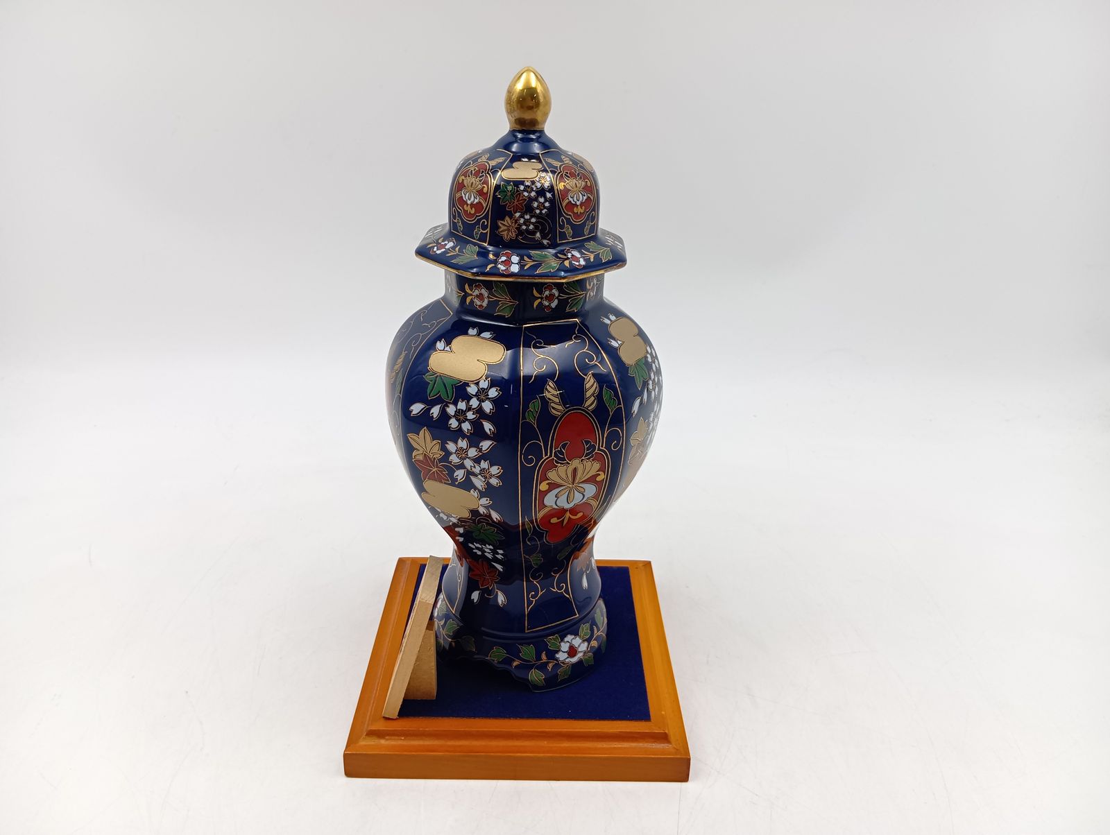 飾壷 有田燒 未峰窯 金彩色絵飾壺 古伊万里 札付き 共箱 木箱_Y9515