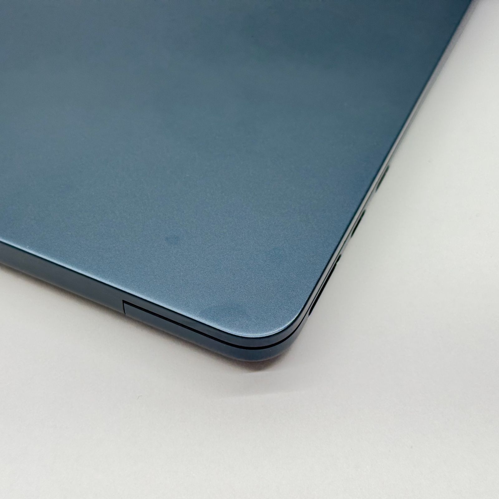 MacBook Air M3 13