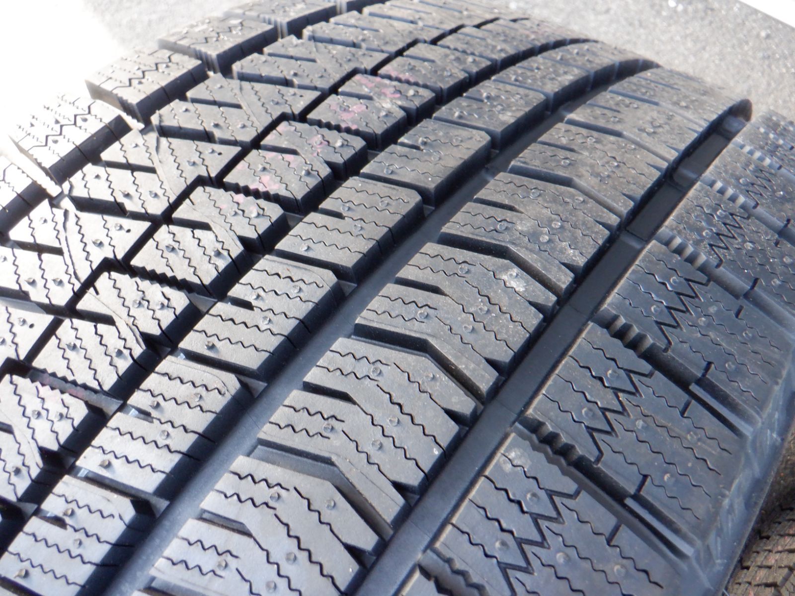 最終】新品未使用 265/50R19 ブリヂストン ブリザックRFT 2022年製 4
