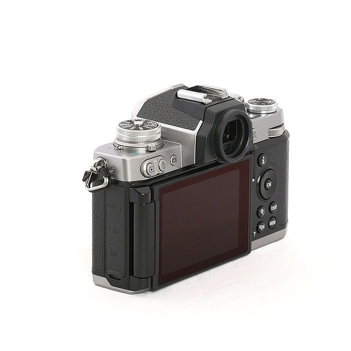【中古】(ニコン) Nikon Z FC ボデイ シルバー 中古】(ニコン) Nikon Z fc ボディ シルバー - メルカリ