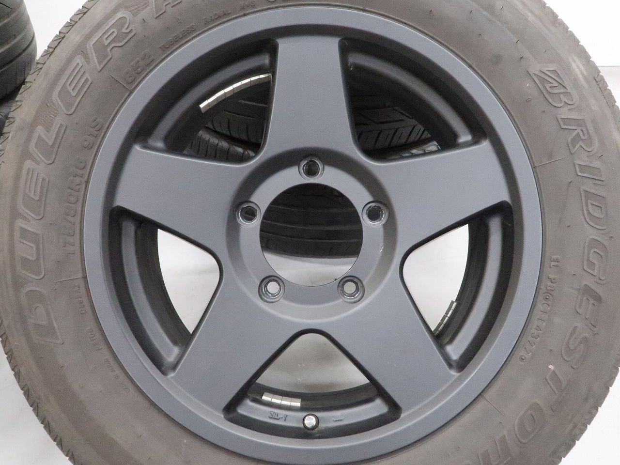 16インチ 社外 5.5J ジムニー 4本 +20 5H スズキ 等に 139.7 PCD