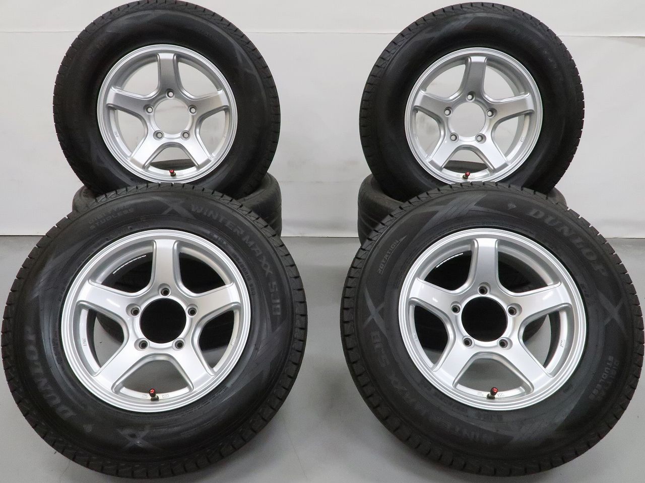 ジムニーシエラ ノマド 等に 4本 社外 15インチ 5.5J +5 5H PCD 139.7