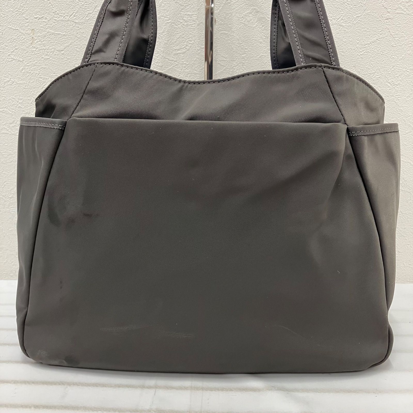 2844 TOCCA トッカ トートバッグ T-JARDIN NYLON グレー系 無地 ロゴ