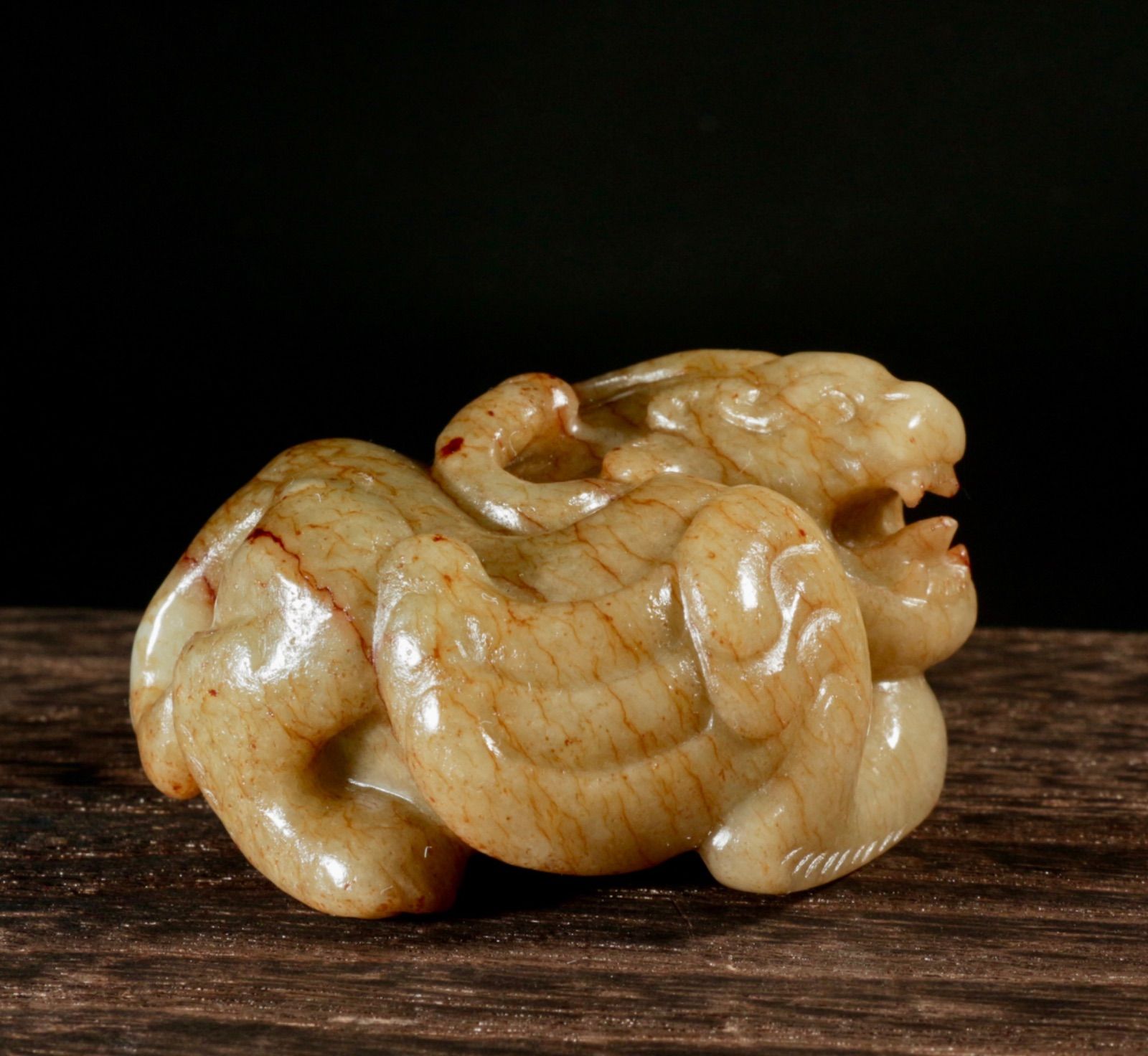 中古 和田玉 瑞獣 置物 玉彫刻 古玩風 小品 オブジェ C1A226 中古 和田玉彫 辟邪瑞獣 手把件 玉器 置物 CL0408 - メルカリ