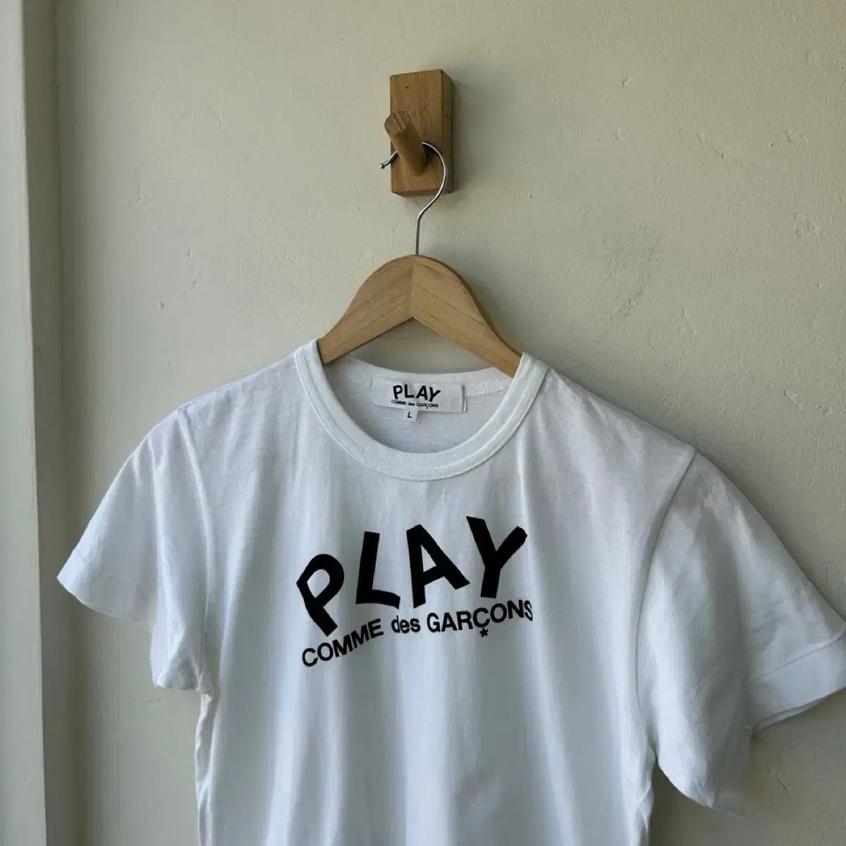 16965 - コム・デ・ギャルソン PLAY ロゴ 半袖 Tシャツ