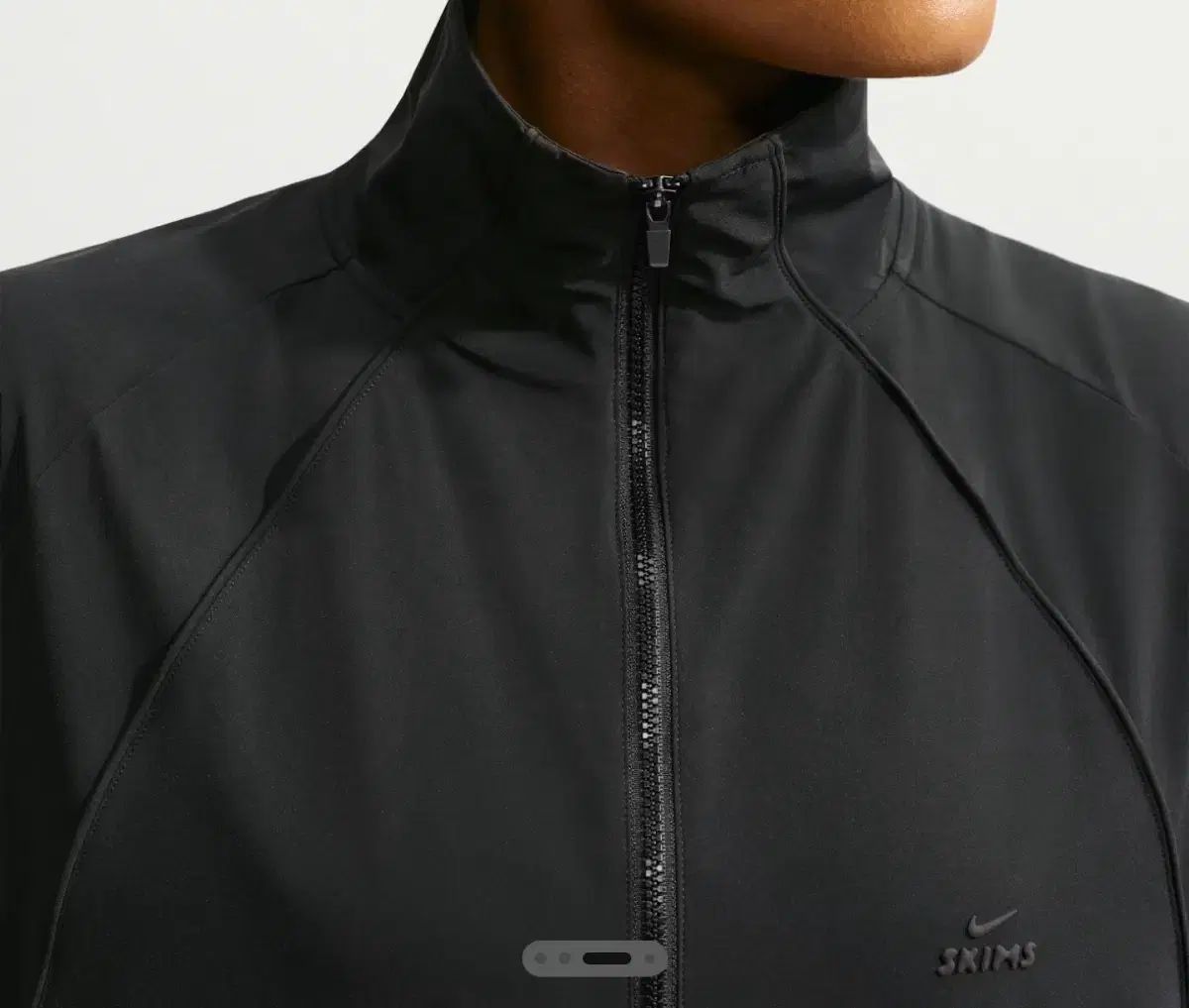 新品 NIKE SKIMS ストレッチナイロン ジャケット ブラック M