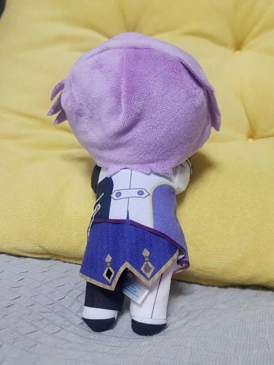 プロジェクトセカイ 神代類 新衣装 寝そべりぬいぐるみ - メルカリ
