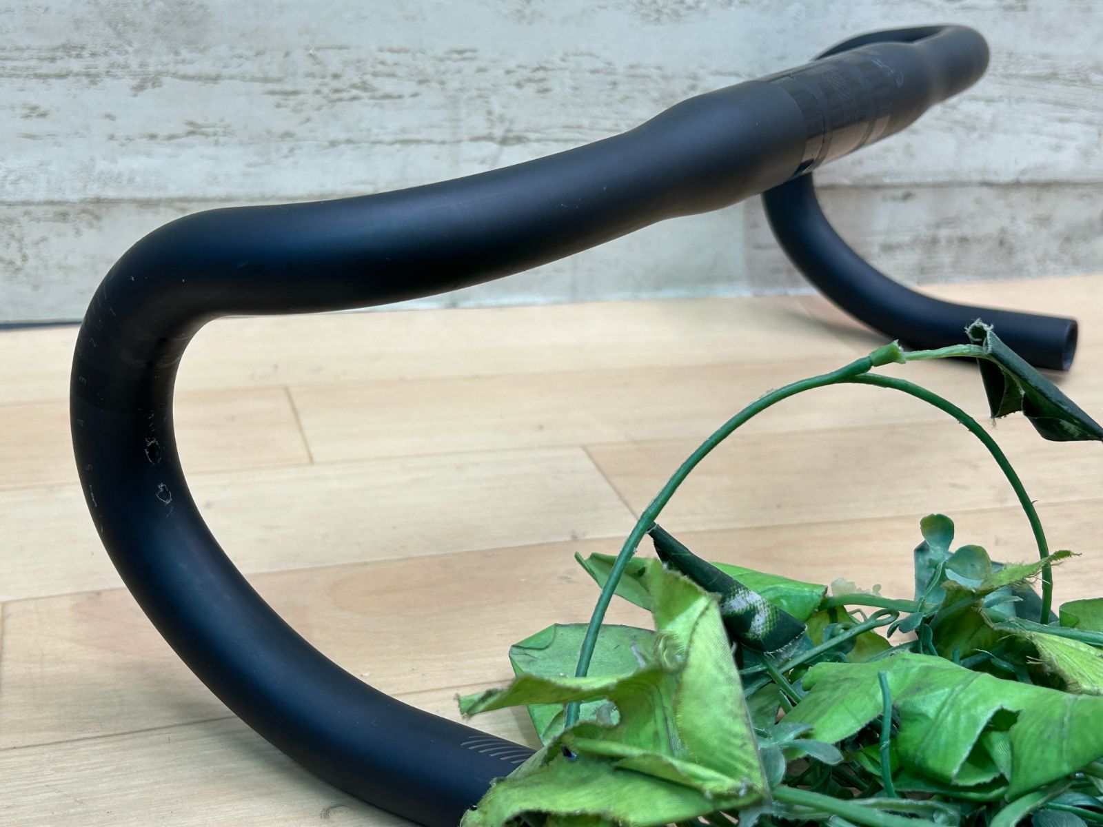 ☆ テルスポ イチ推し!! 美品!! BONTRAGER XXX VR-C ROADBAR 400mm