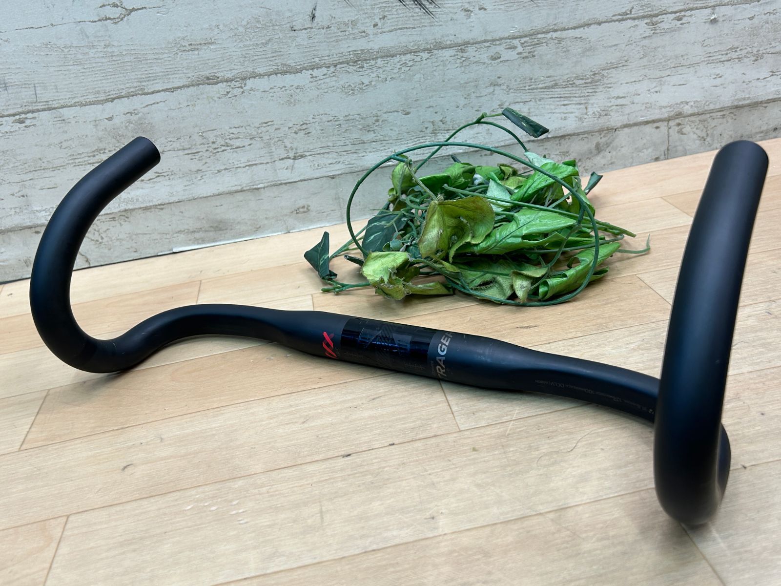 ☆ テルスポ イチ推し!! 美品!! BONTRAGER XXX VR-C ROADBAR 400mm