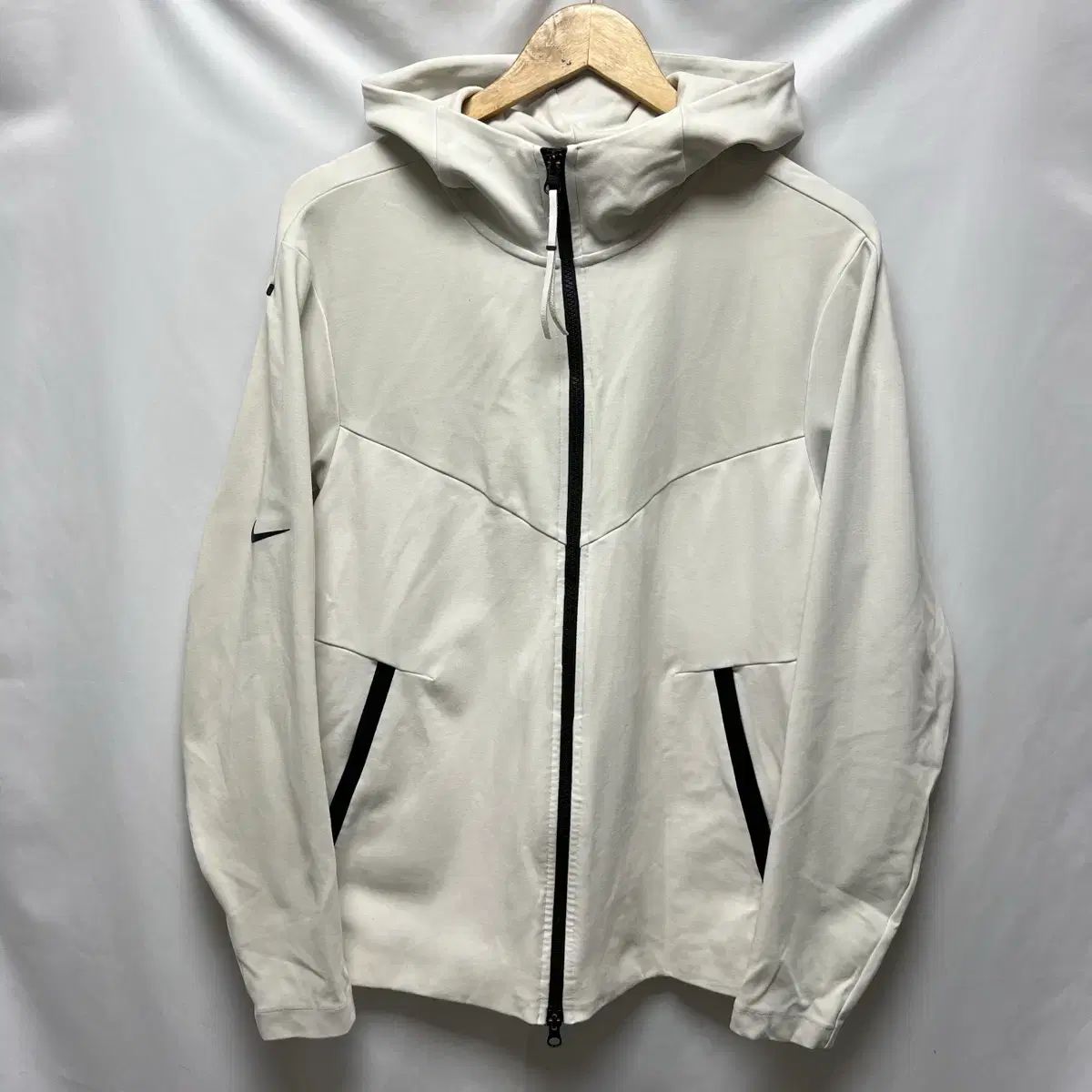 正規品/L NIKE テックパック ウィンドランナー サイドスウッシュ 白 フードジップアップ