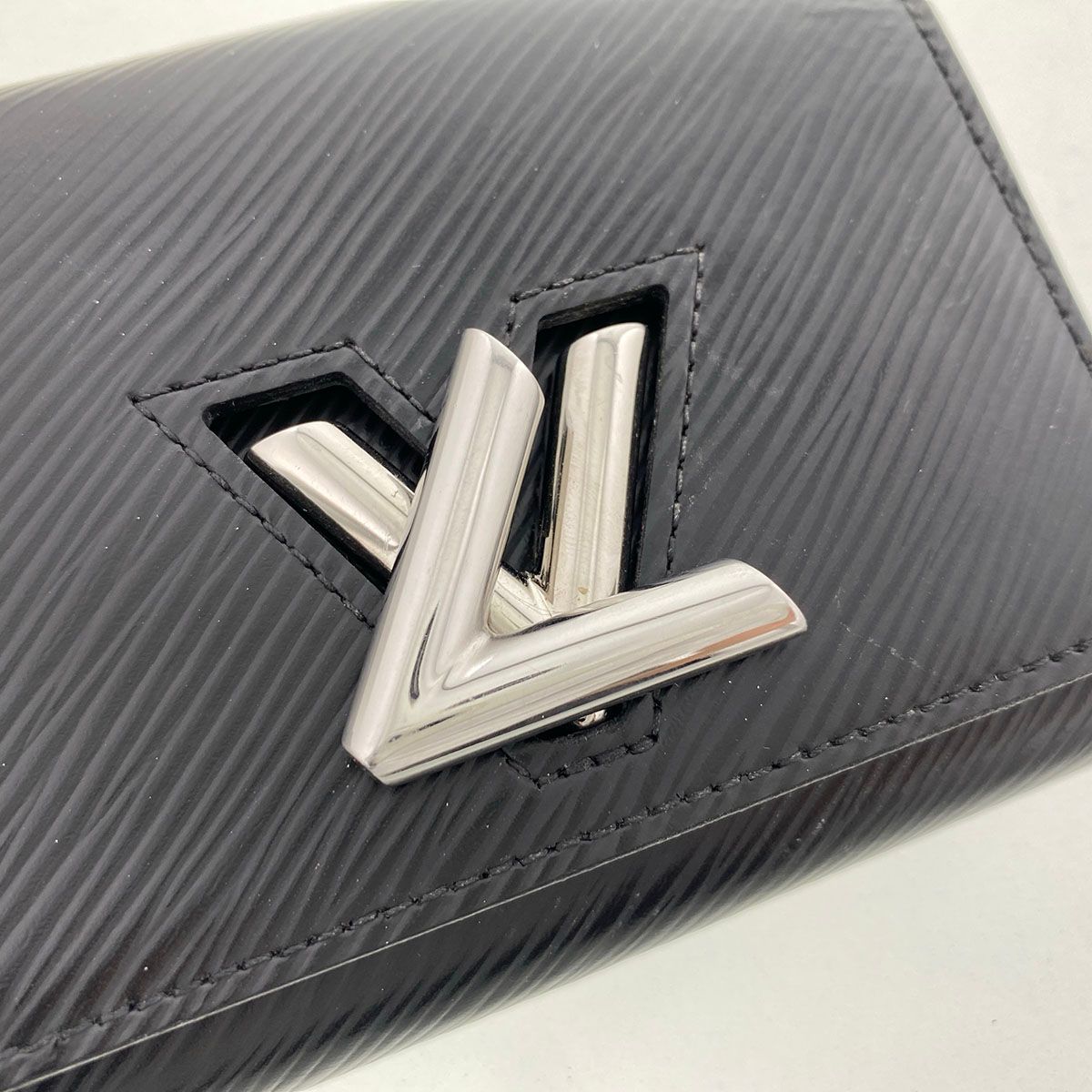 LOUIS VUITTON ルイ・ヴィトン ポルトフォイユ・ツイスト コンパクト 