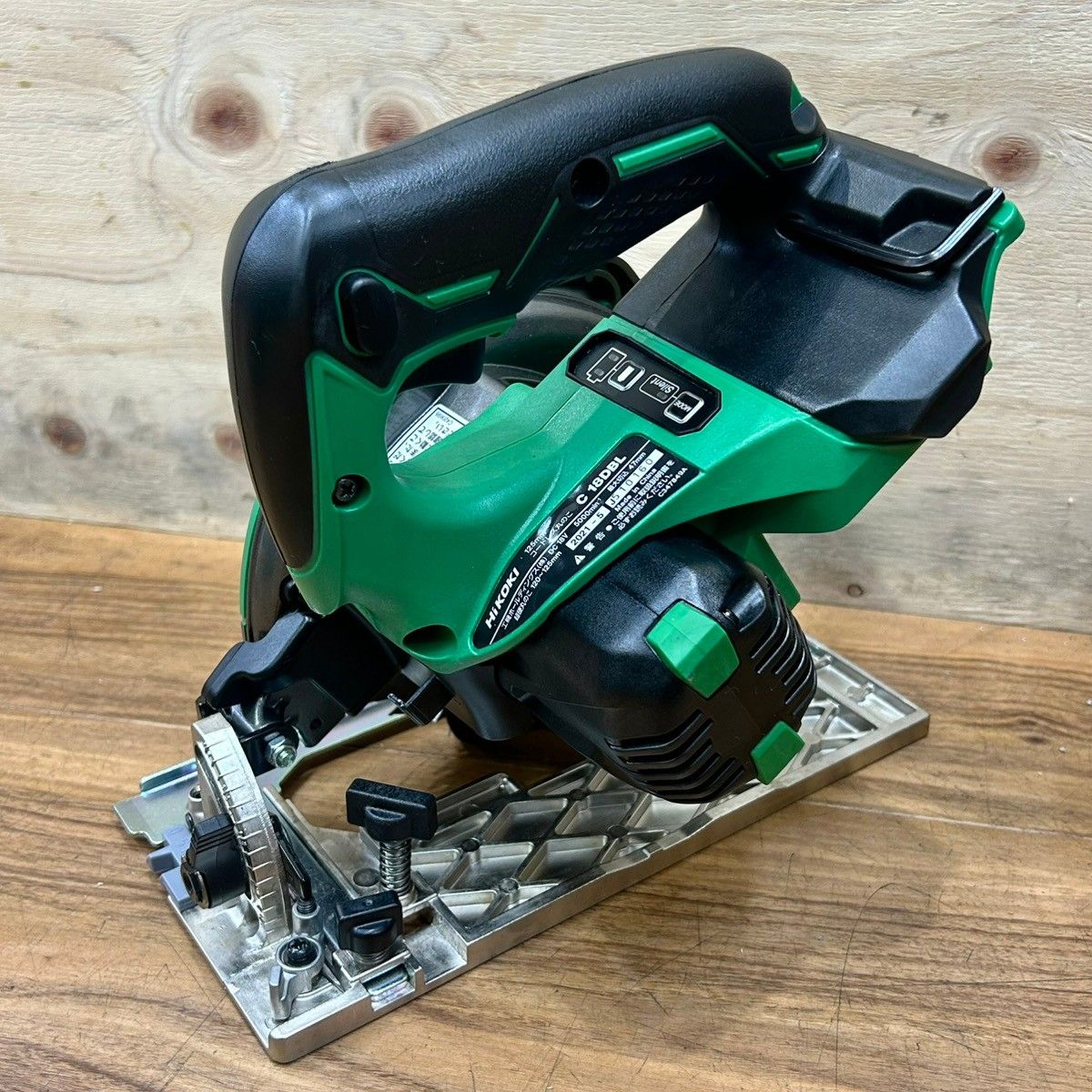 美品 ハイコーキ (HiKOKI) コードレス丸のこ C18DBL(NN) 125mm 本体 