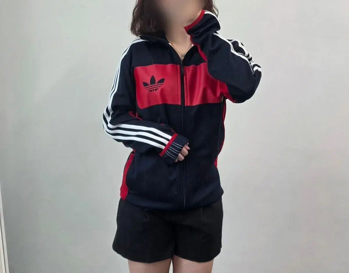 フリップ adidas ネイビー/レッド ジャージ