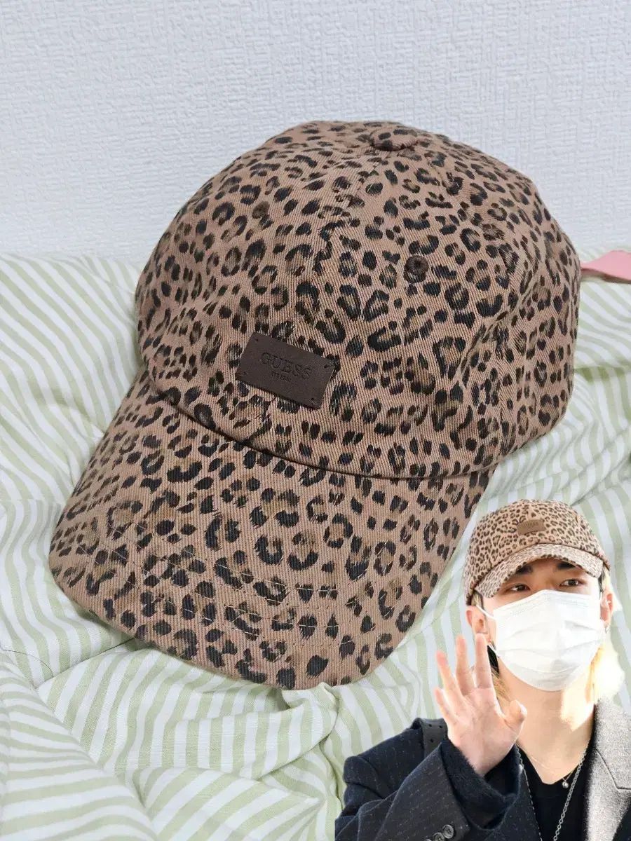 GUESS レオパード ベースボールキャップ 帽子 ヒョンジン(HYUNJIN) 着用 7,087円