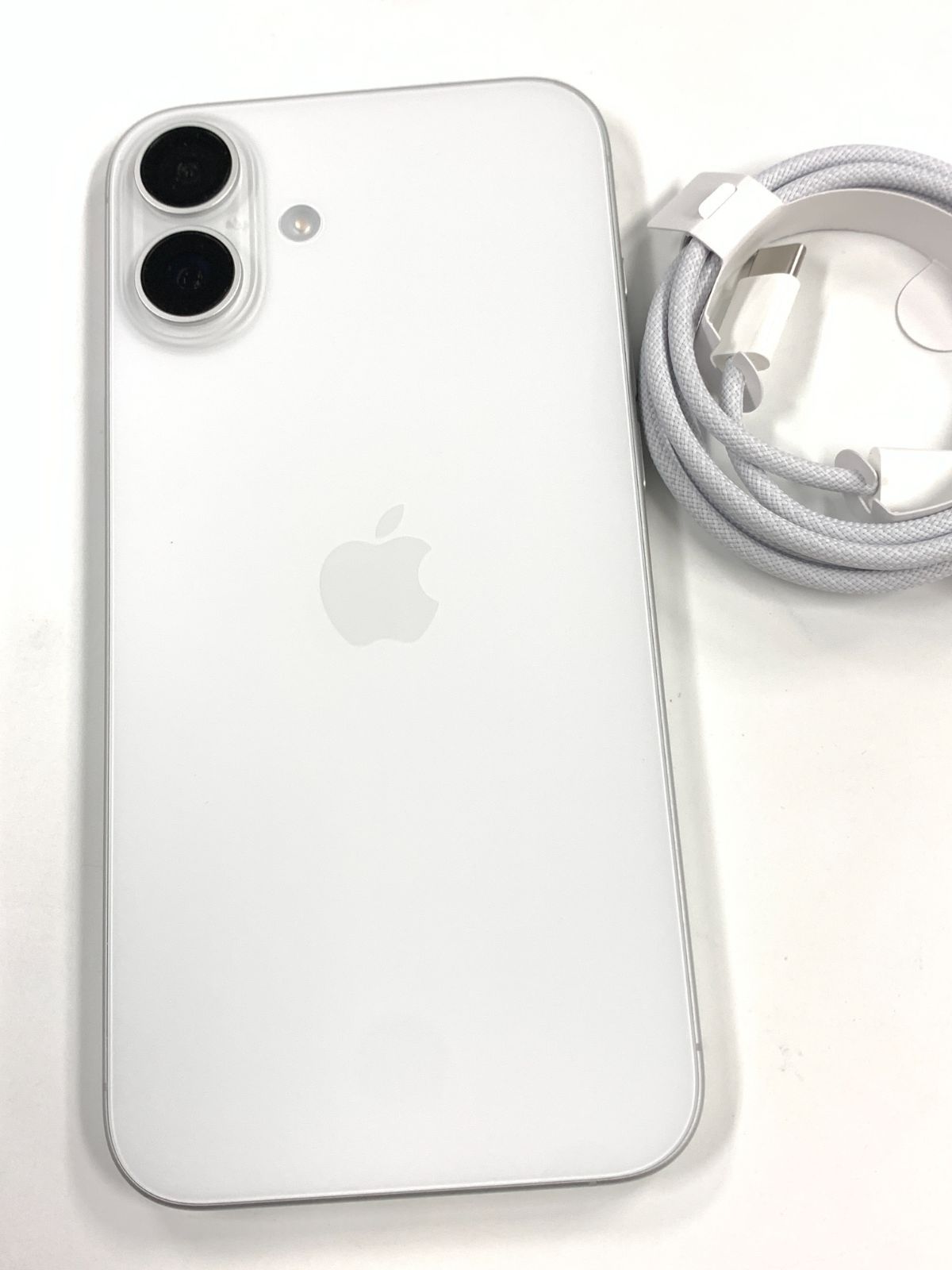 新品同様 電池100%SIMフリー iPhone16 Plus 128GB ホワイト