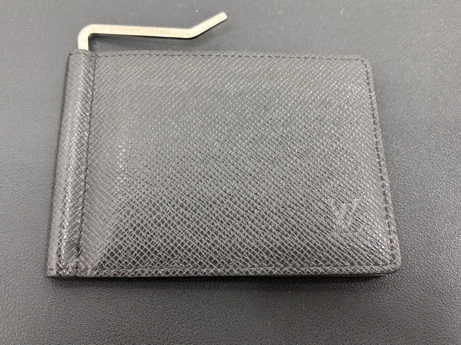 送料無料h14500 LOUIS VUITTON ルイヴィトン マネークリップ ポルトフォイユ パンス タイガ ブラック 黒 コンパクト メンズ