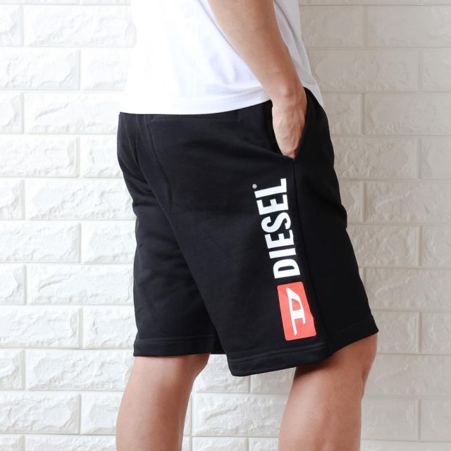 【並行輸入品】ディーゼル ハーフパンツ ショートパンツ 短パン メンズ ブラック 黒 DIESEL ロゴ ショートスウェットパンツ 00CYKI R68BA