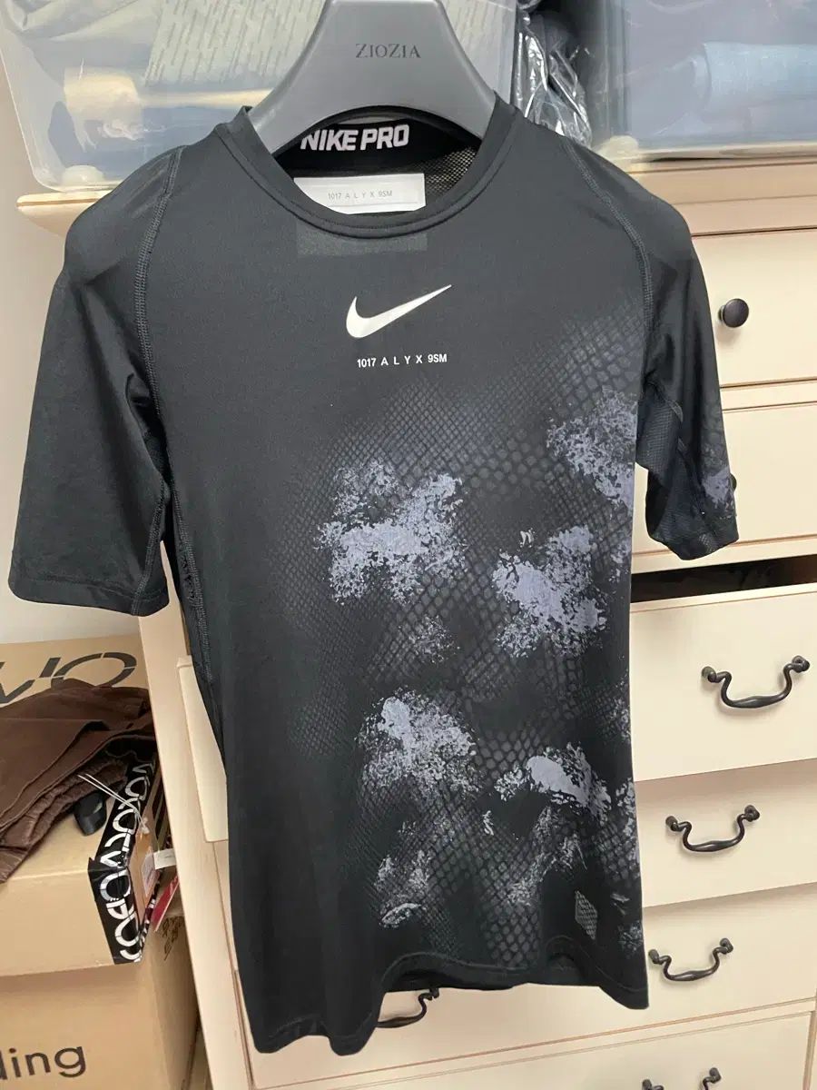M NIKE 1017 ALYX 9SM コンプレッション Tシャツ